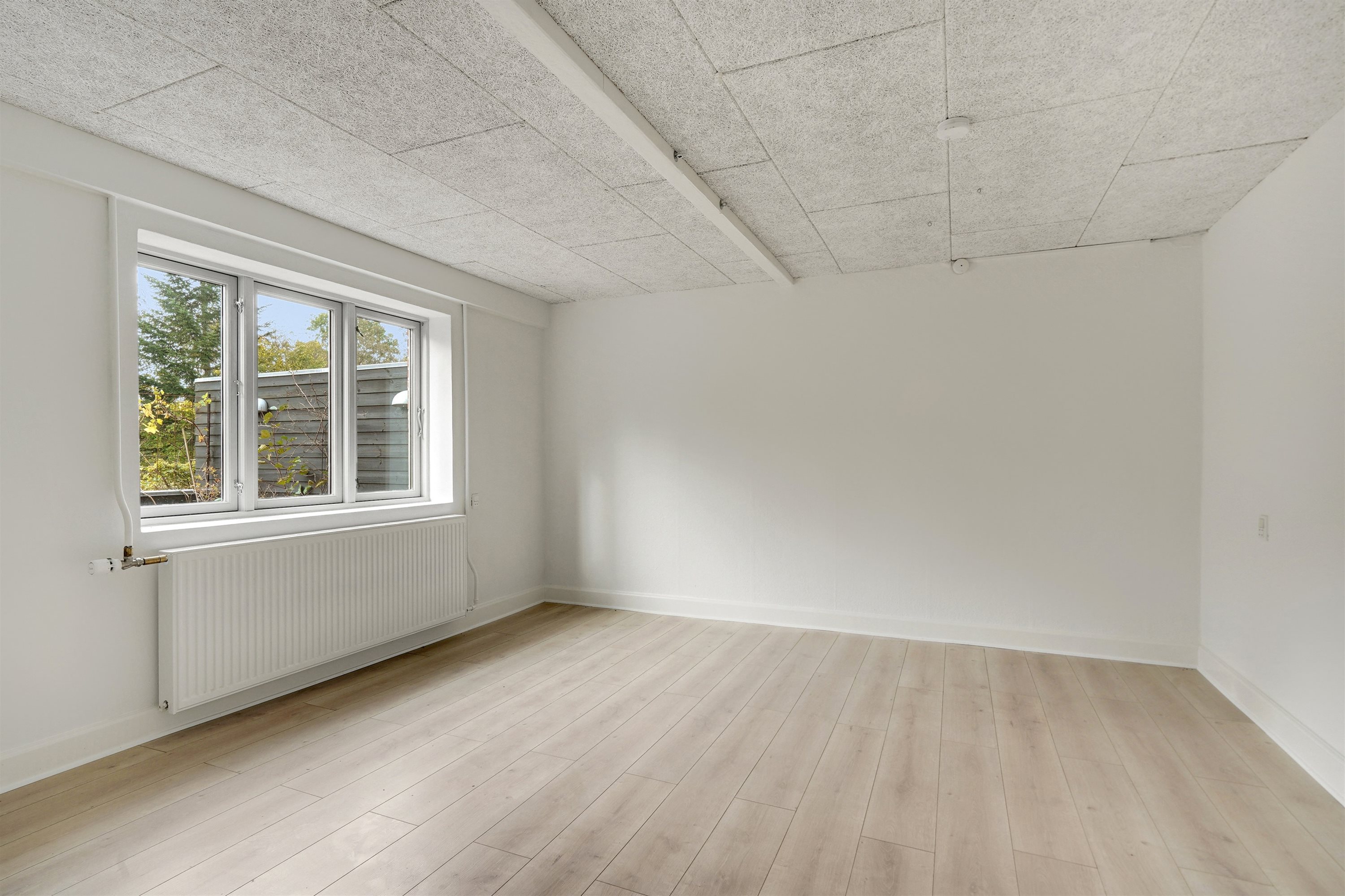 Fremhævet soveværelse billede i fuldskærmstilstand. Billede af Bakkevej 36, Varde, 6800 Varde