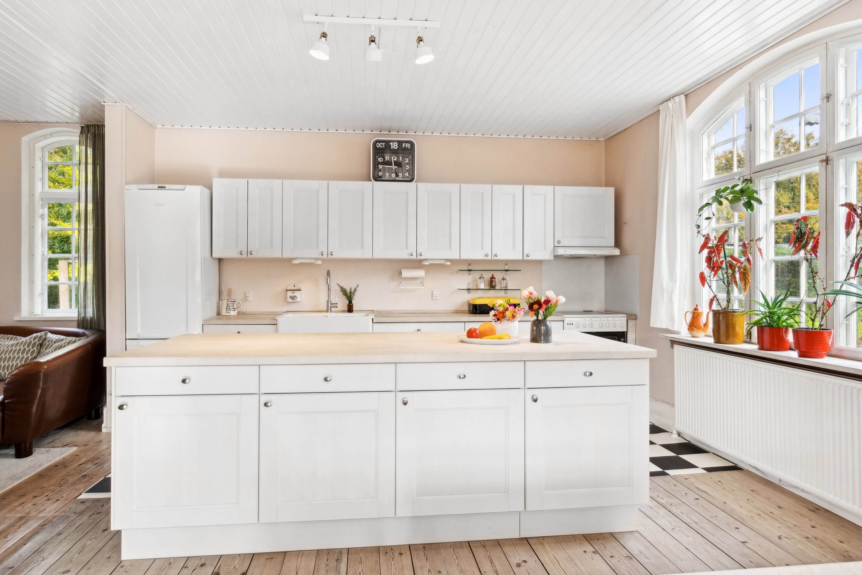 Fremhævet køkken billede i fuldskærmstilstand. Billede af Lundby Hovedgade 63, 4750 Lundby