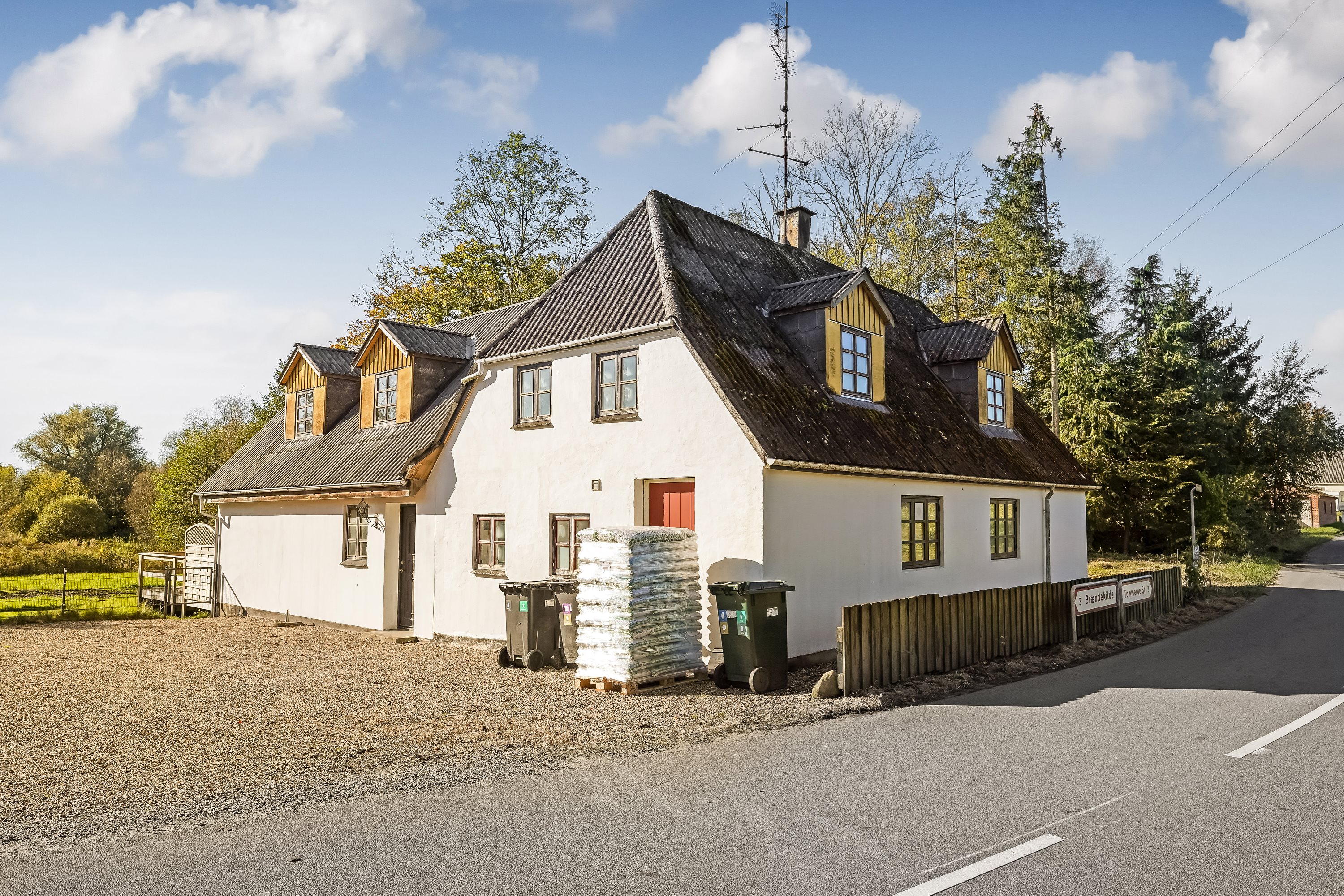 Fremhævet ejendommen billede i fuldskærmstilstand. Billede af Stærmosevej 160, 5690 Tommerup
