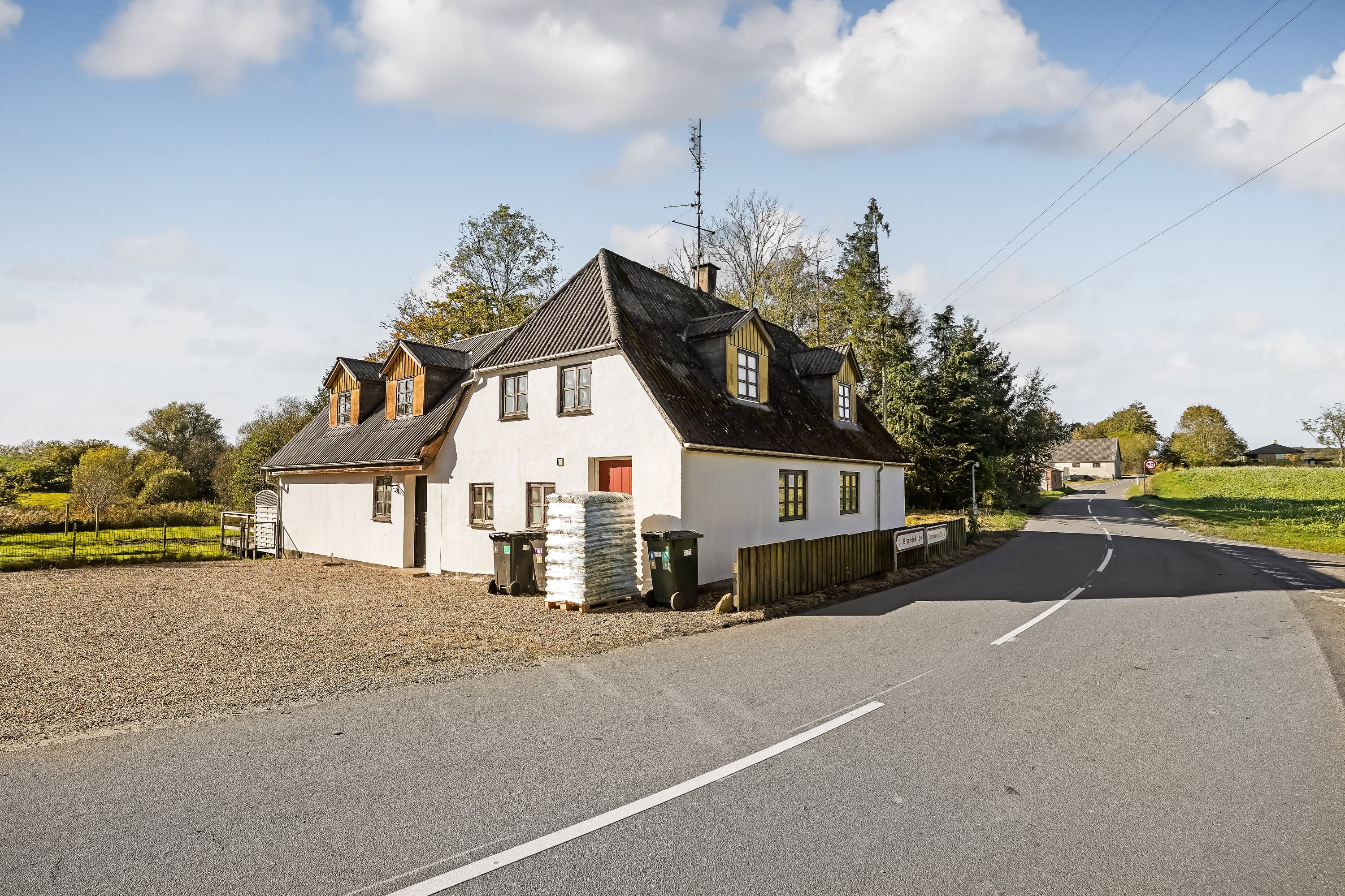 Fremhævet ejendommen billede i fuldskærmstilstand. Billede af Stærmosevej 160, 5690 Tommerup