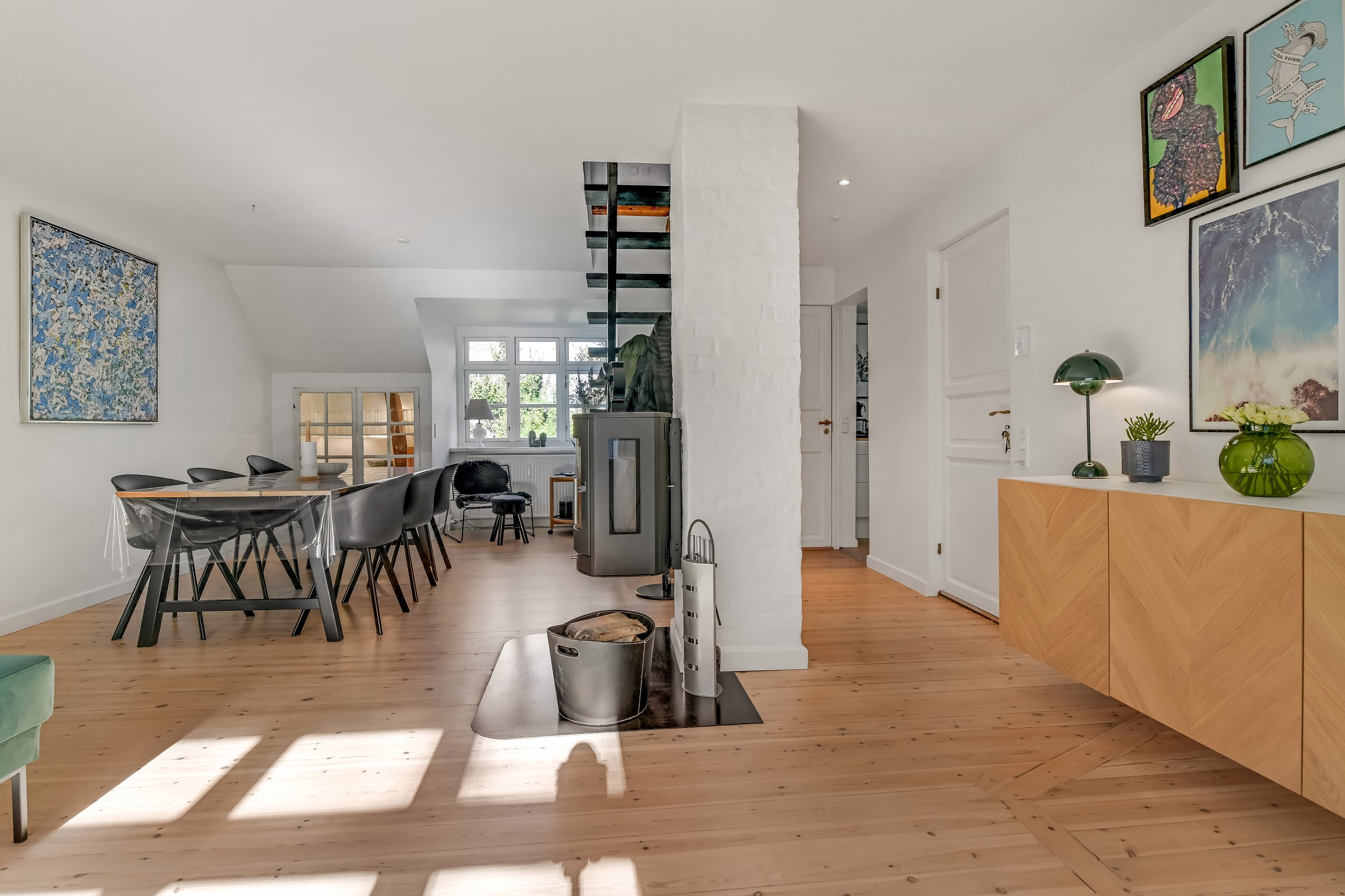 Fremhævet stue billede i fuldskærmstilstand. Billede af Skjoldsgade 9, 1., 6700 Esbjerg