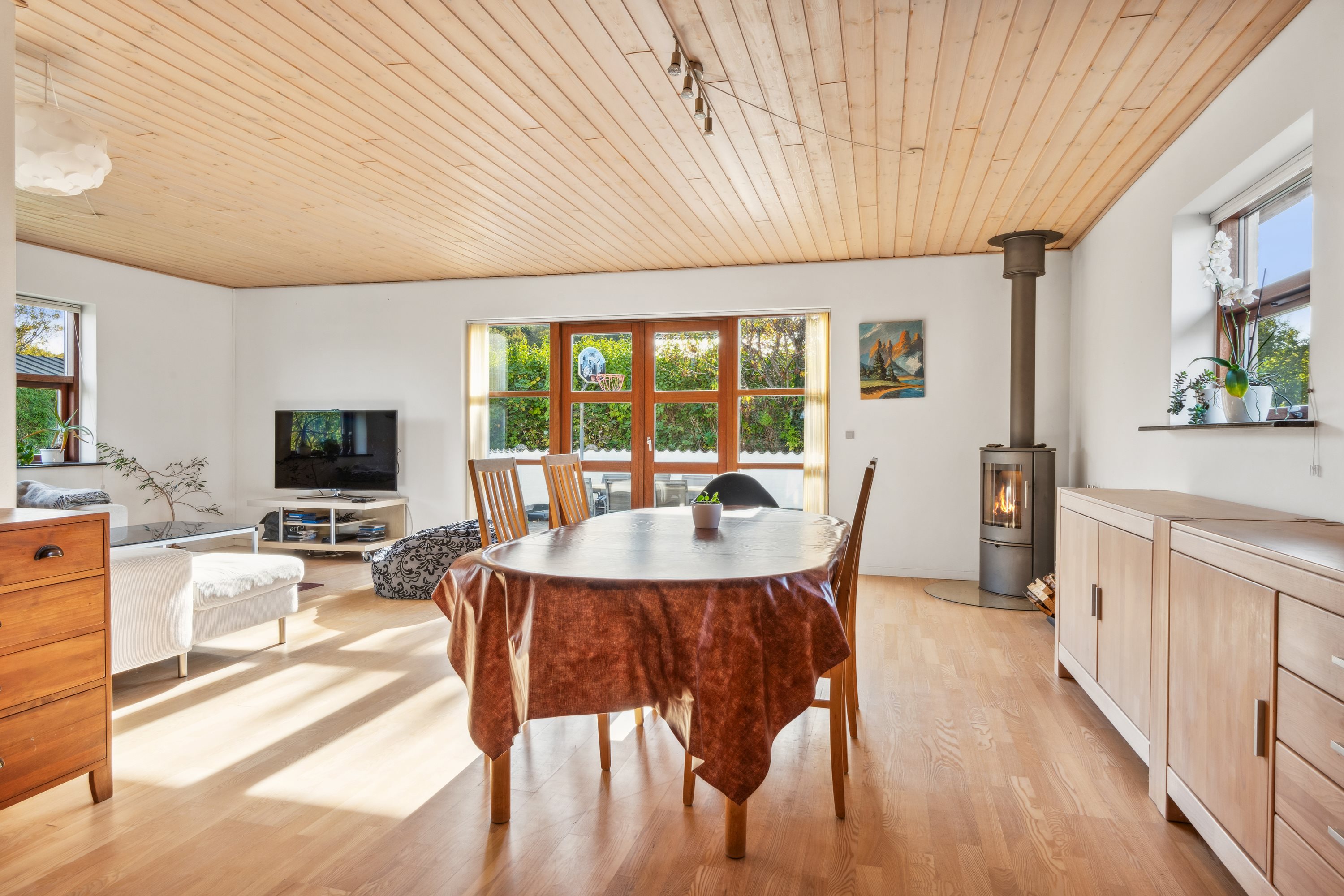 Fremhævet alrum billede i fuldskærmstilstand. Billede af Lyngtoften 1, 9260 Gistrup