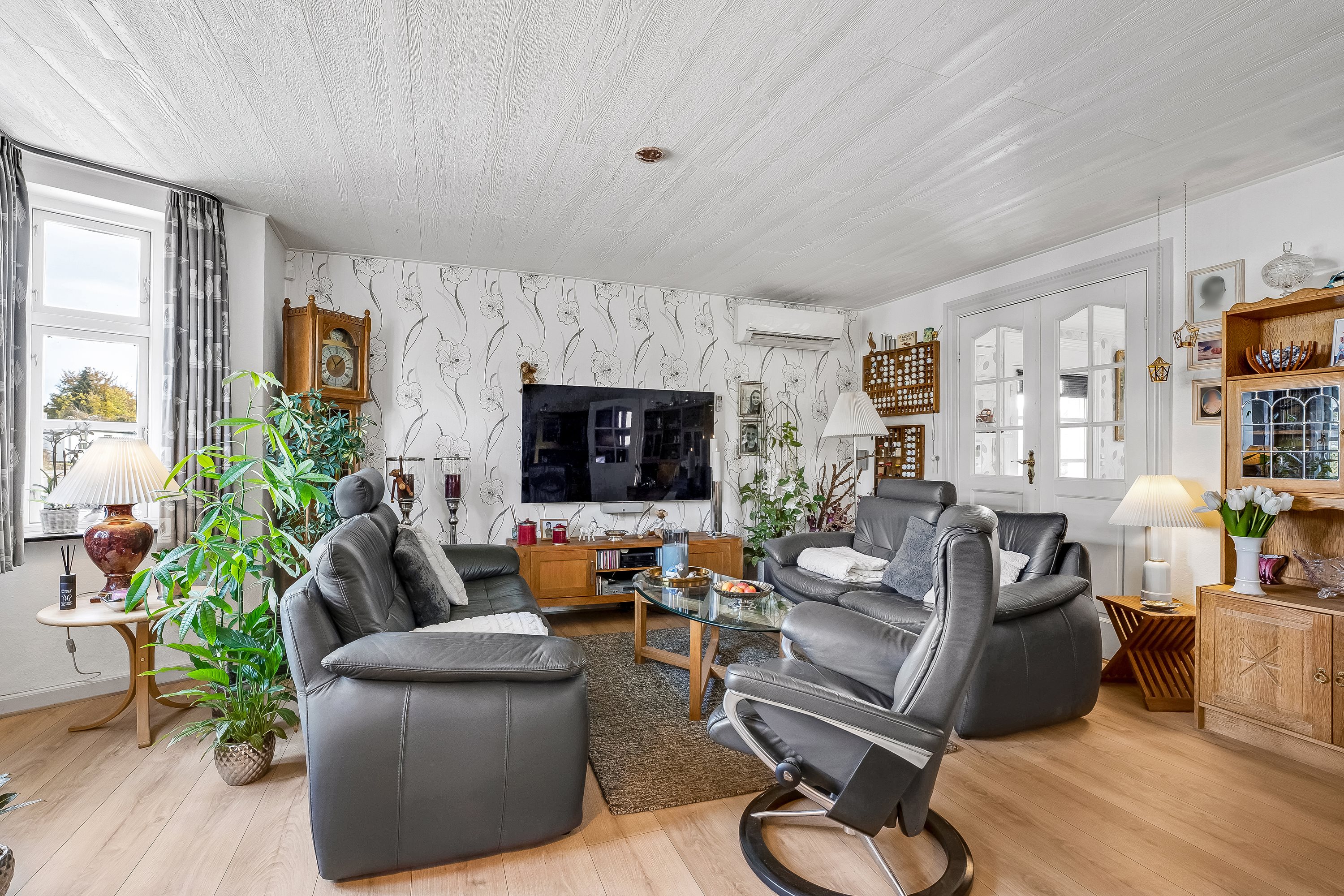 Fremhævet stue billede i fuldskærmstilstand. Billede af Hovedgaden 32, 4913 Horslunde