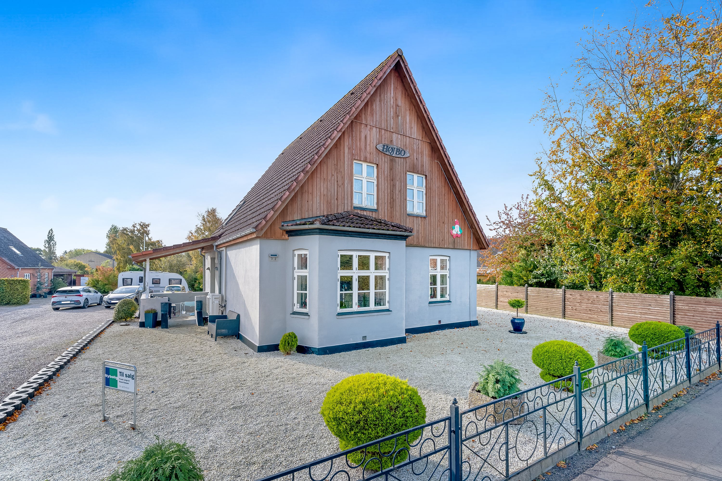 Fremhævet mastefoto billede i fuldskærmstilstand. Billede af Hovedgaden 32, 4913 Horslunde