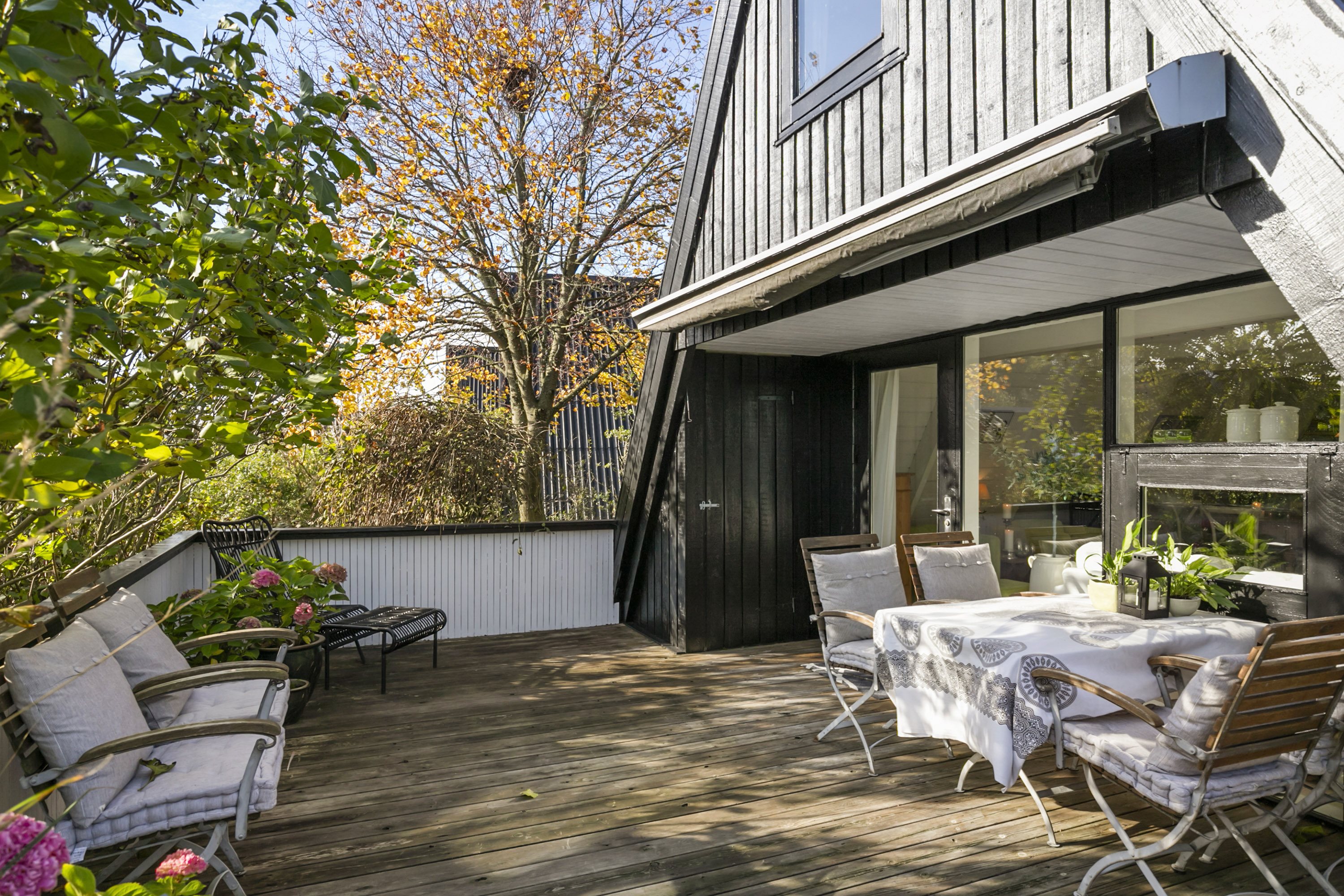 Fremhævet terrasse billede i fuldskærmstilstand. Billede af Golfsvinget 112, Gatten, 9640 Farsø