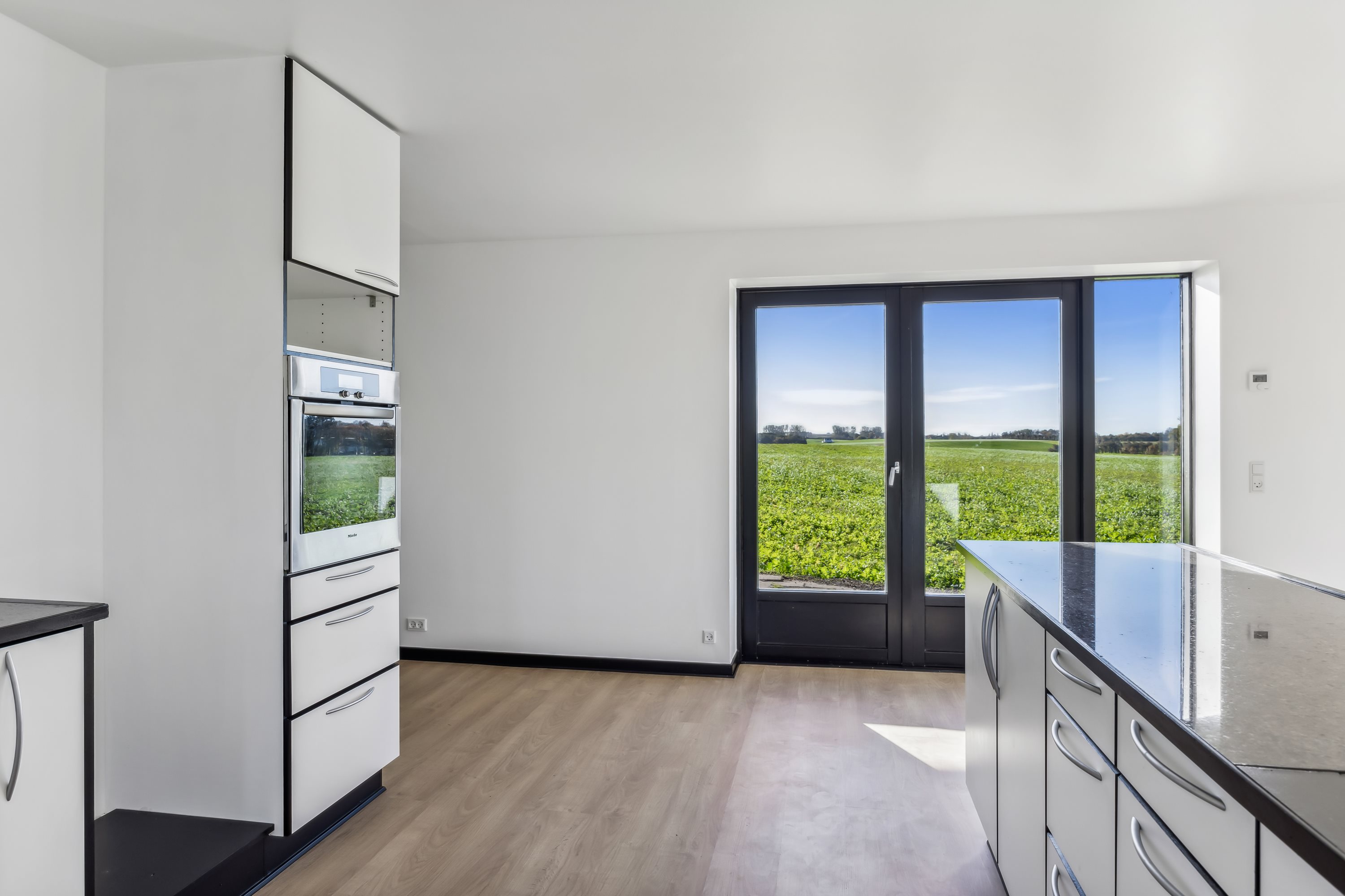 Fremhævet køkken billede i fuldskærmstilstand. Billede af Falkensøvej 3, Kirke Helsinge, 4281 Gørlev