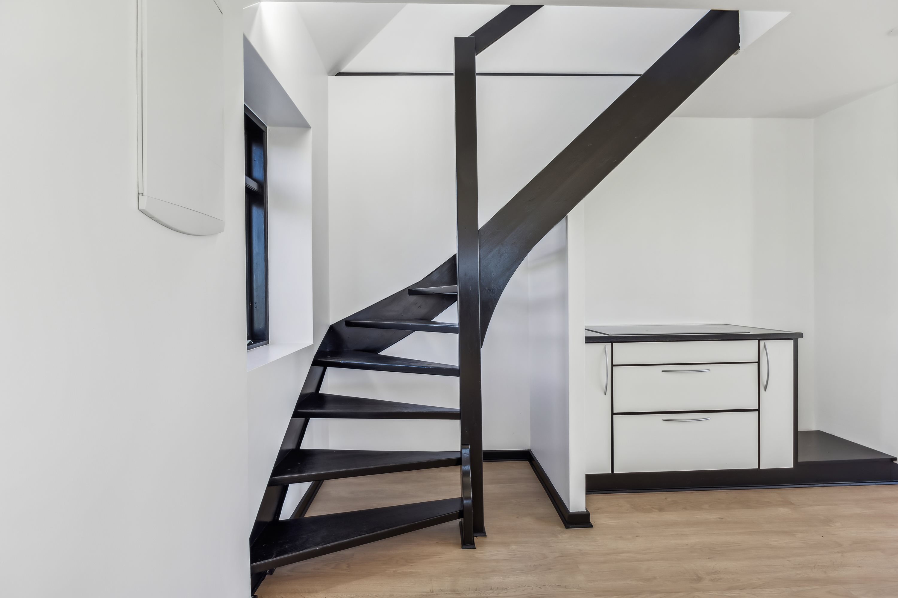 Fremhævet trappe billede i fuldskærmstilstand. Billede af Falkensøvej 3, Kirke Helsinge, 4281 Gørlev