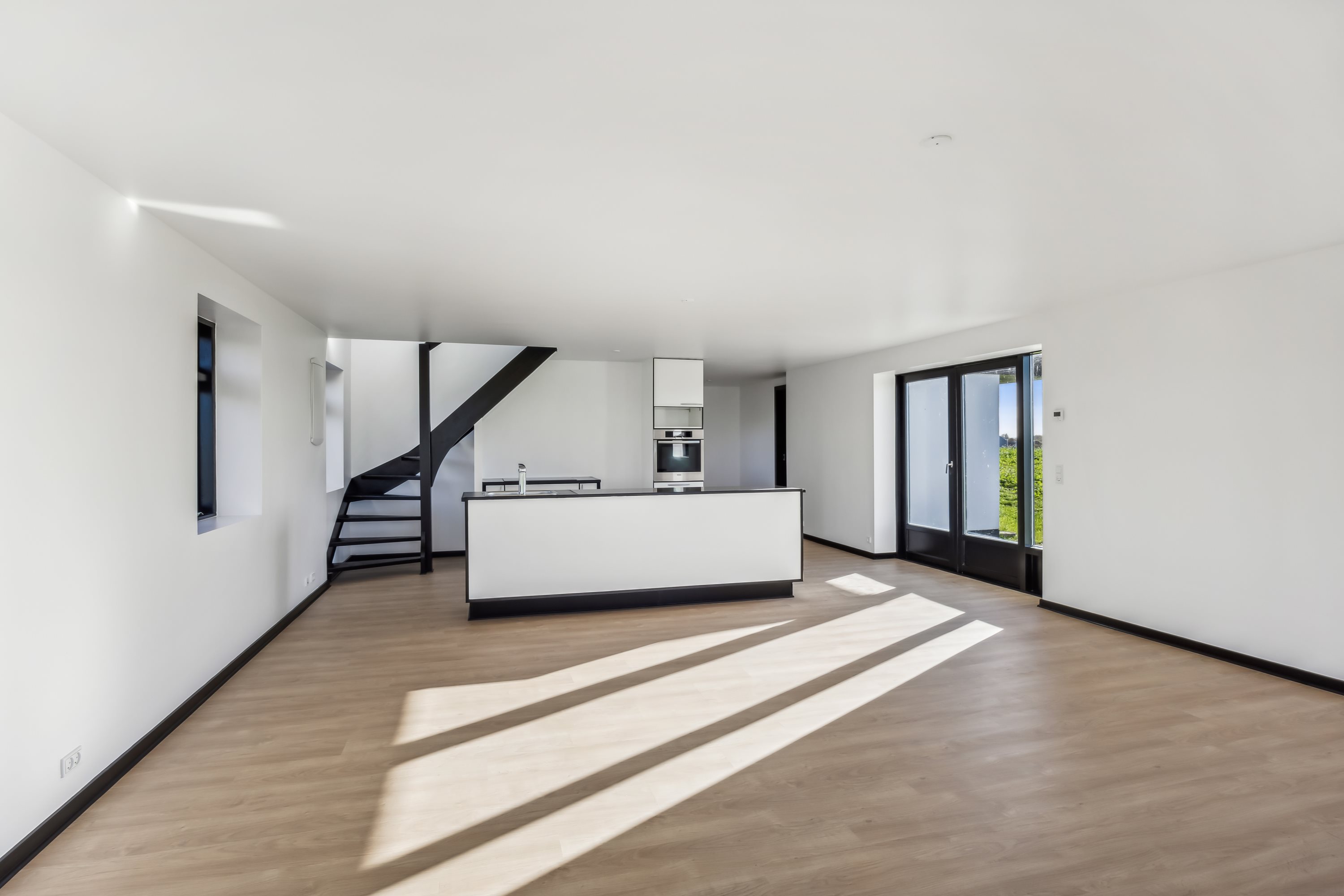 Fremhævet stue billede i fuldskærmstilstand. Billede af Falkensøvej 3, Kirke Helsinge, 4281 Gørlev