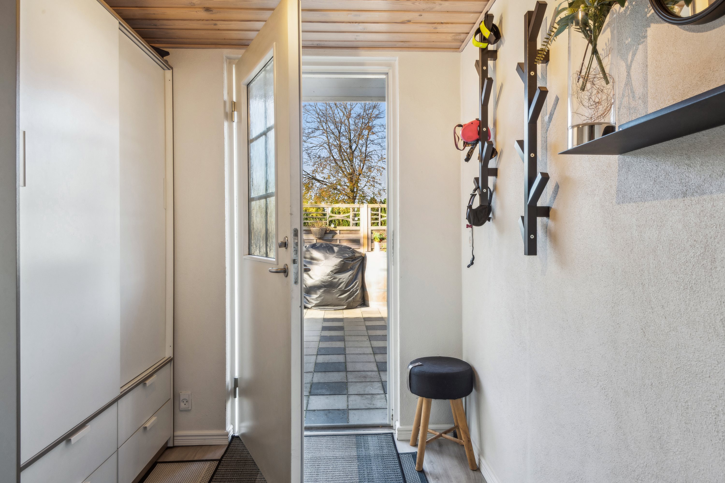 Fremhævet gang billede i fuldskærmstilstand. Billede af Gyvelvej 12, Egense, 9280 Storvorde