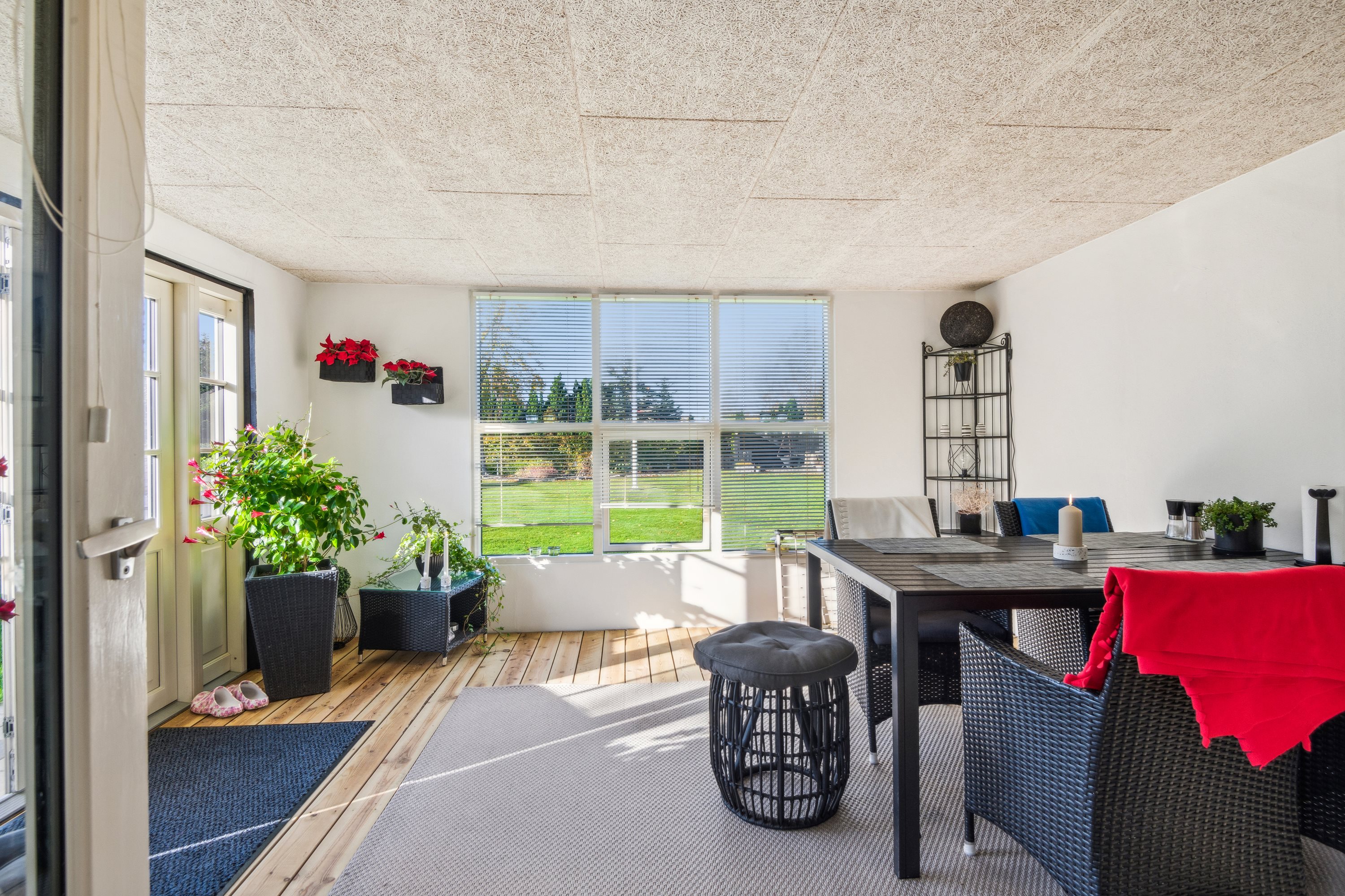 Fremhævet stue billede i fuldskærmstilstand. Billede af Gyvelvej 12, Egense, 9280 Storvorde