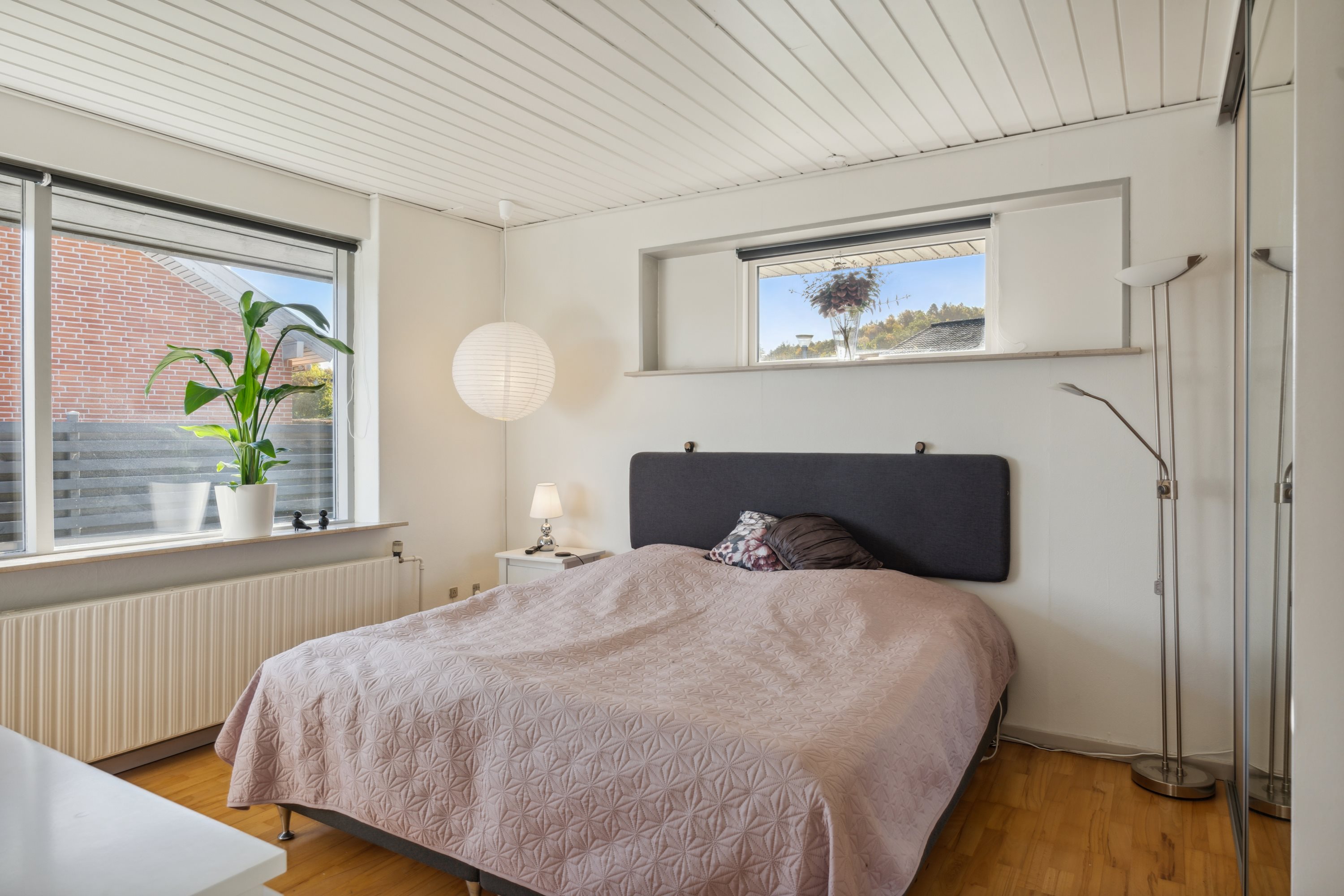 Fremhævet  billede i fuldskærmstilstand. Billede af Kærsangervej 14, 8860 Ulstrup