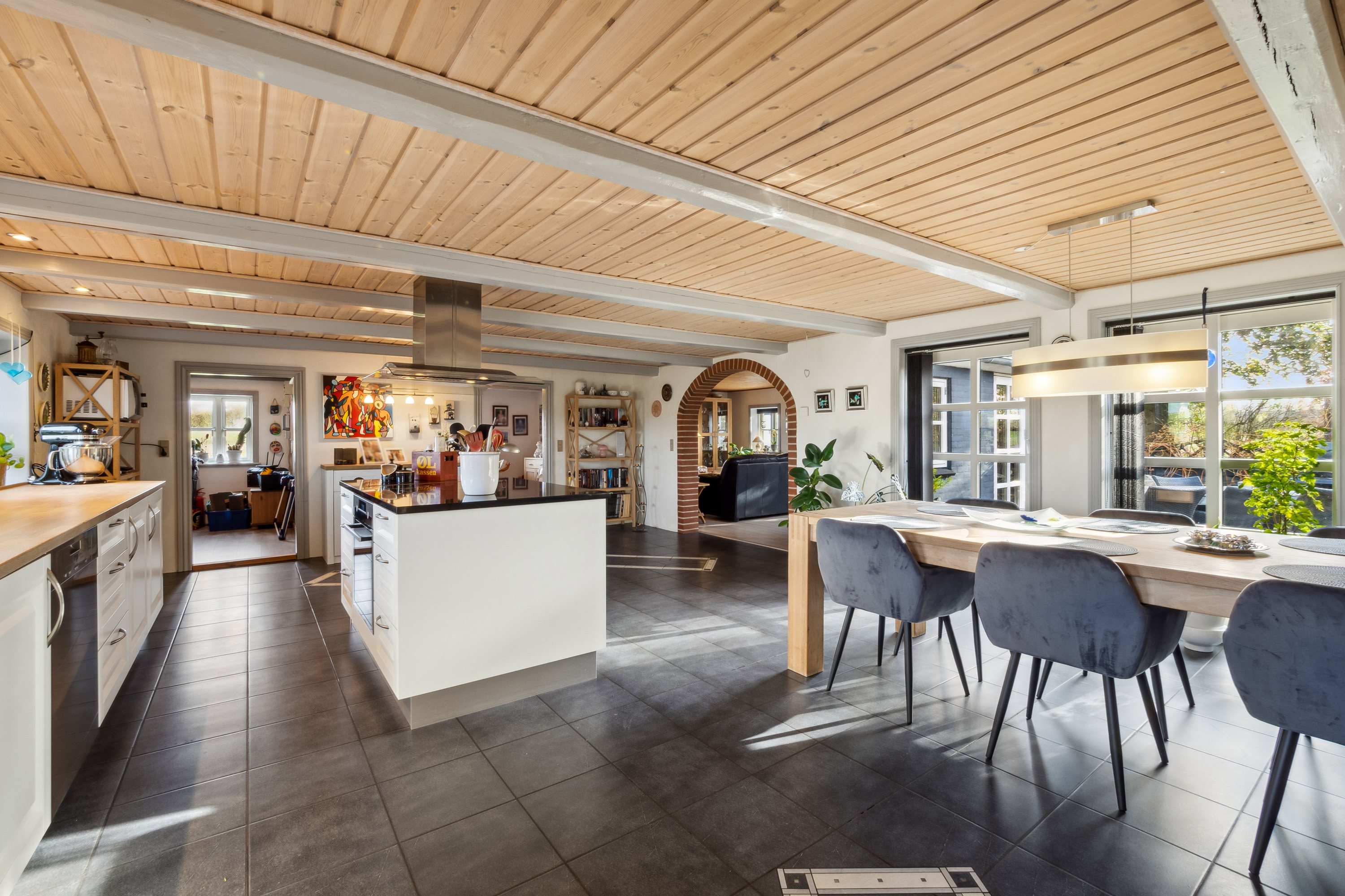 Fremhævet stue billede i fuldskærmstilstand. Billede af Brobækvej 57, Solbjerg, 7950 Erslev