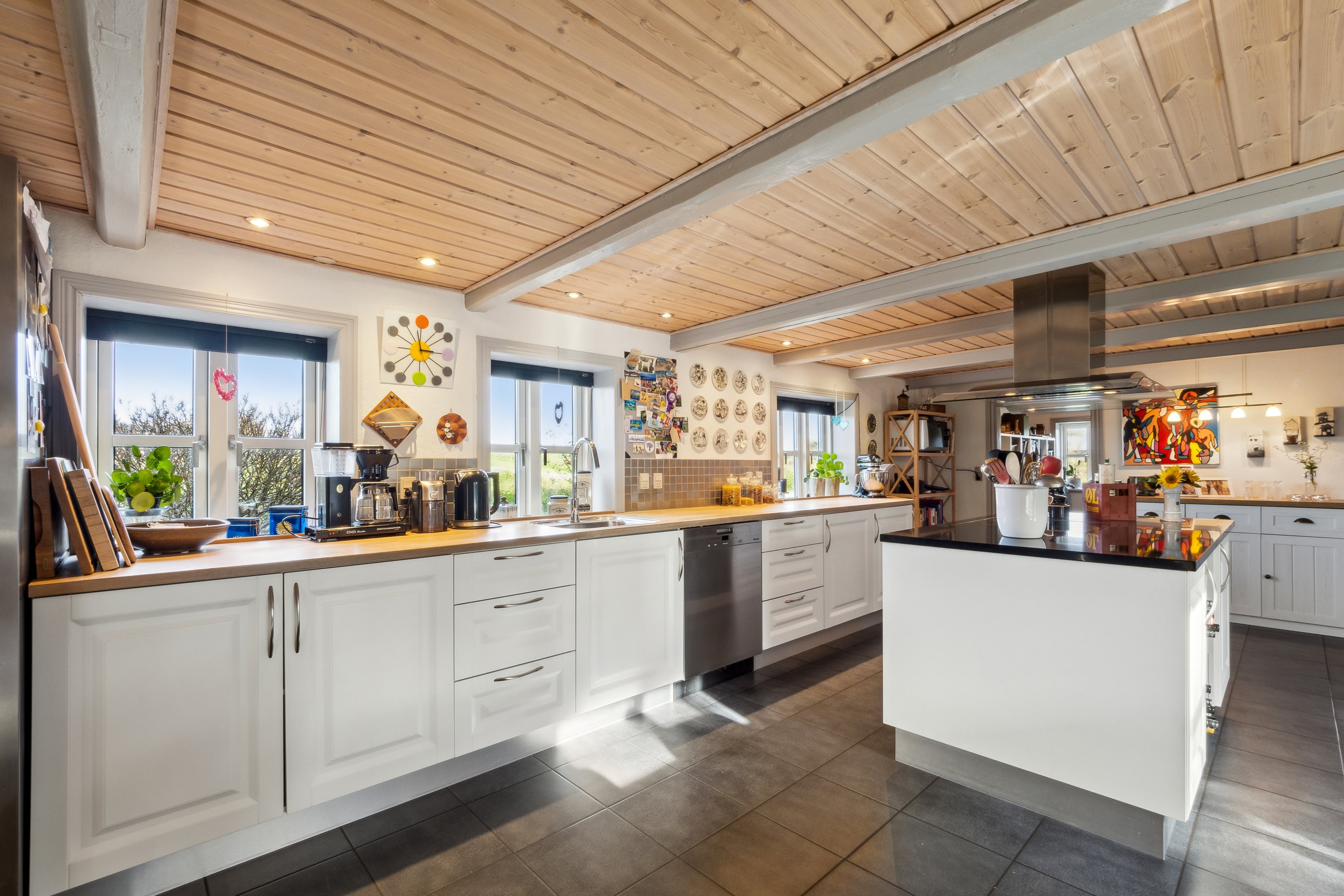 Fremhævet køkken billede i fuldskærmstilstand. Billede af Brobækvej 57, Solbjerg, 7950 Erslev