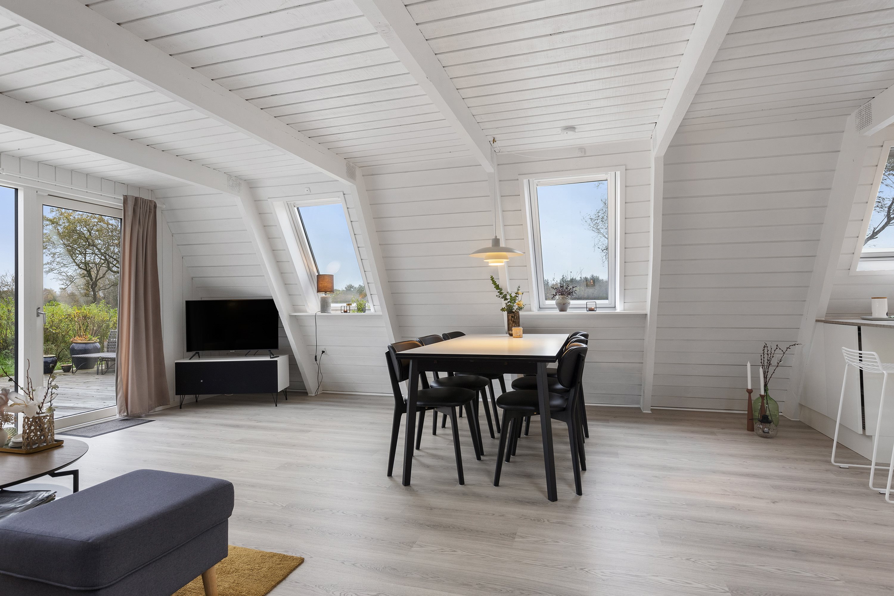 Fremhævet stue billede i fuldskærmstilstand. Billede af Golfsvinget 222, Gatten, 9640 Farsø