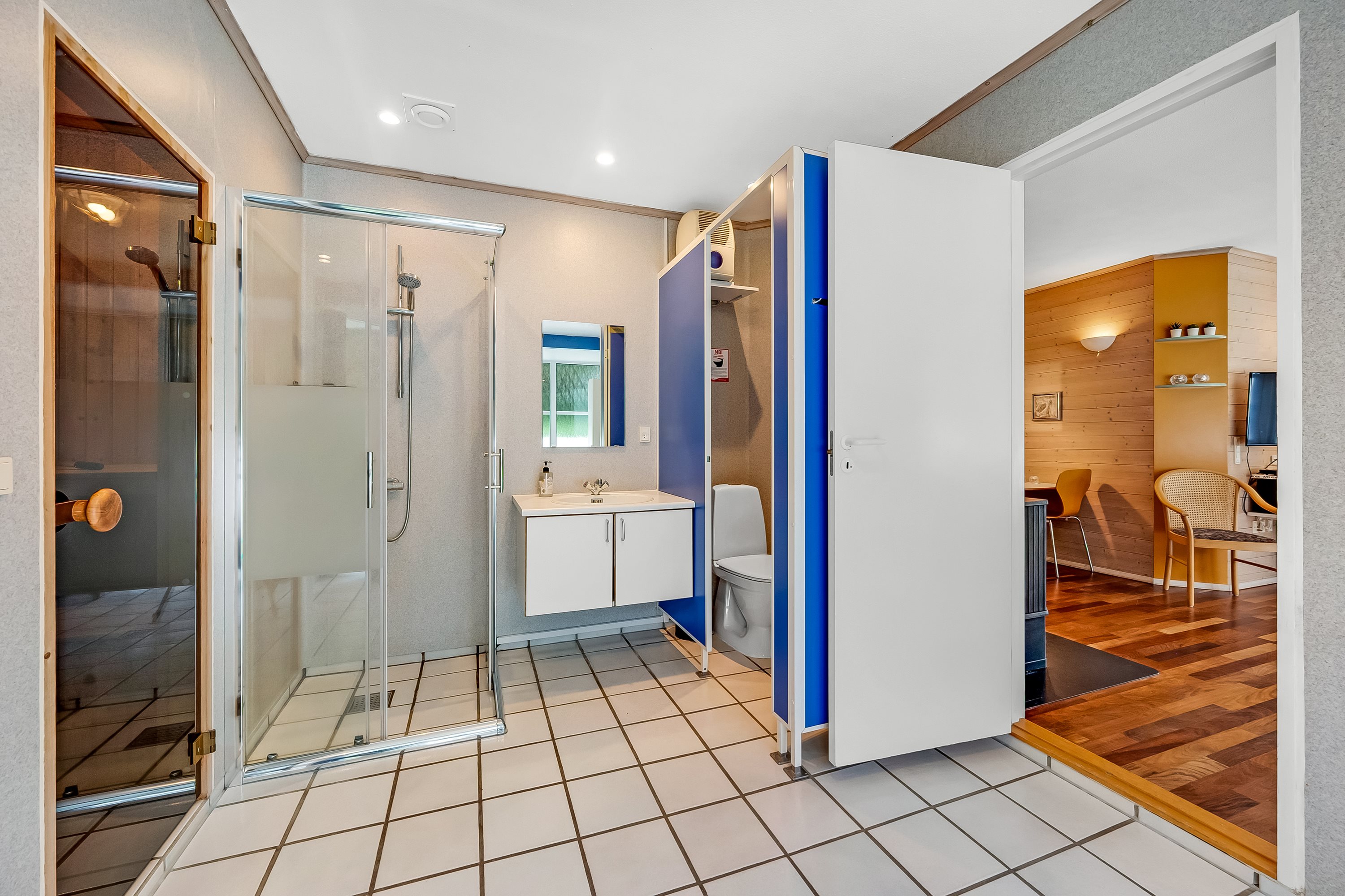 Fremhævet badeværelse billede i fuldskærmstilstand. Billede af Skovvang 62, Lønne, 6830 Nørre Nebel