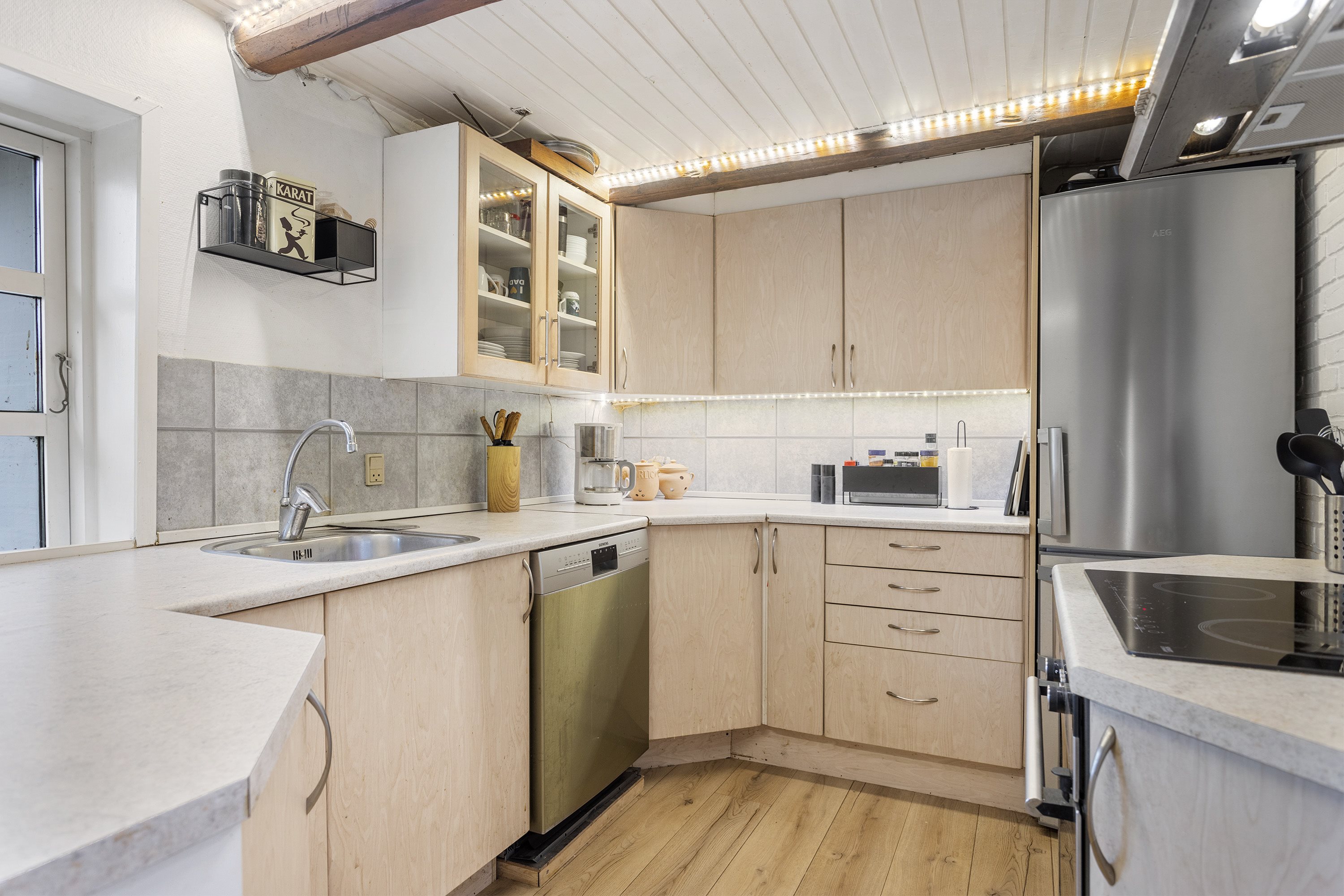 Fremhævet køkken billede i fuldskærmstilstand. Billede af Fjembevej 42, 9352 Dybvad