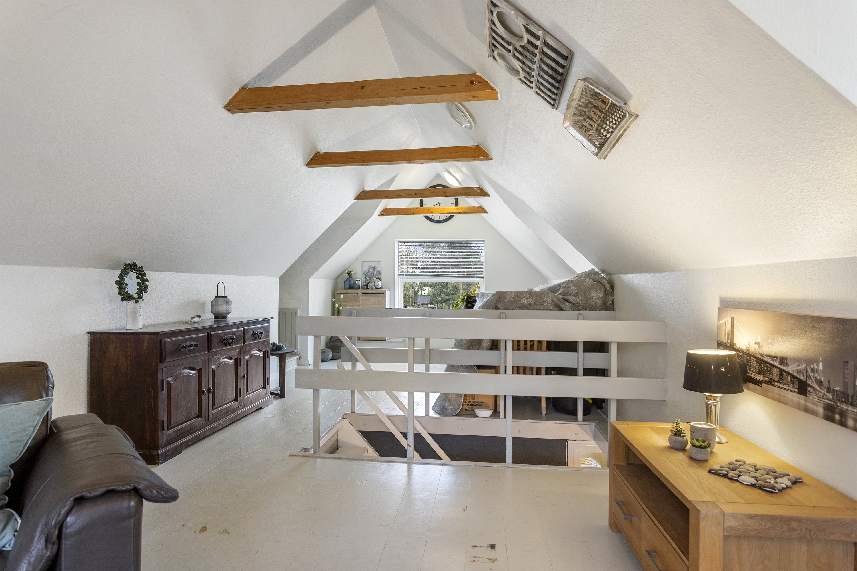 Fremhævet stue billede i fuldskærmstilstand. Billede af Fjembevej 42, 9352 Dybvad