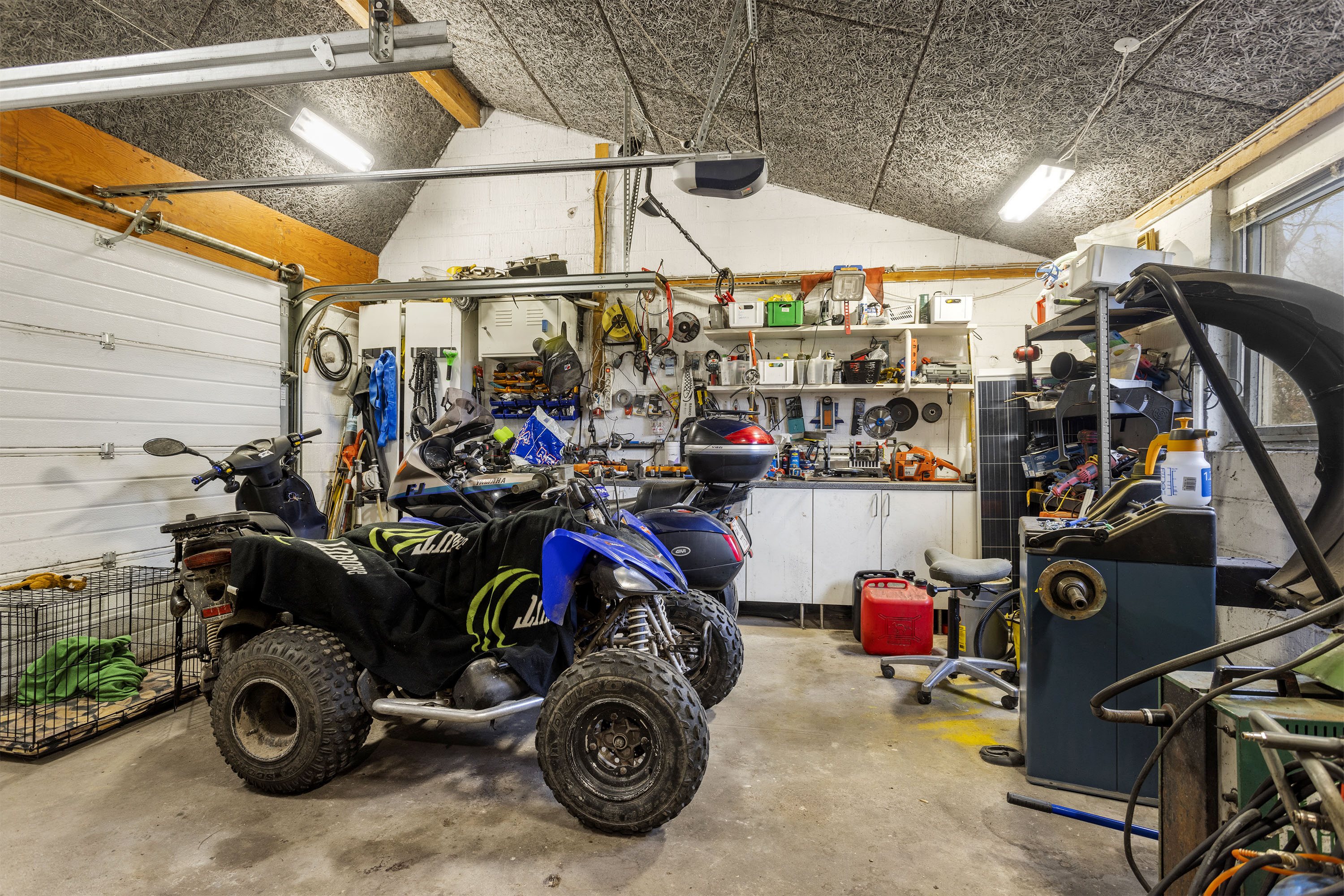 Fremhævet garage billede i fuldskærmstilstand. Billede af Fjembevej 42, 9352 Dybvad