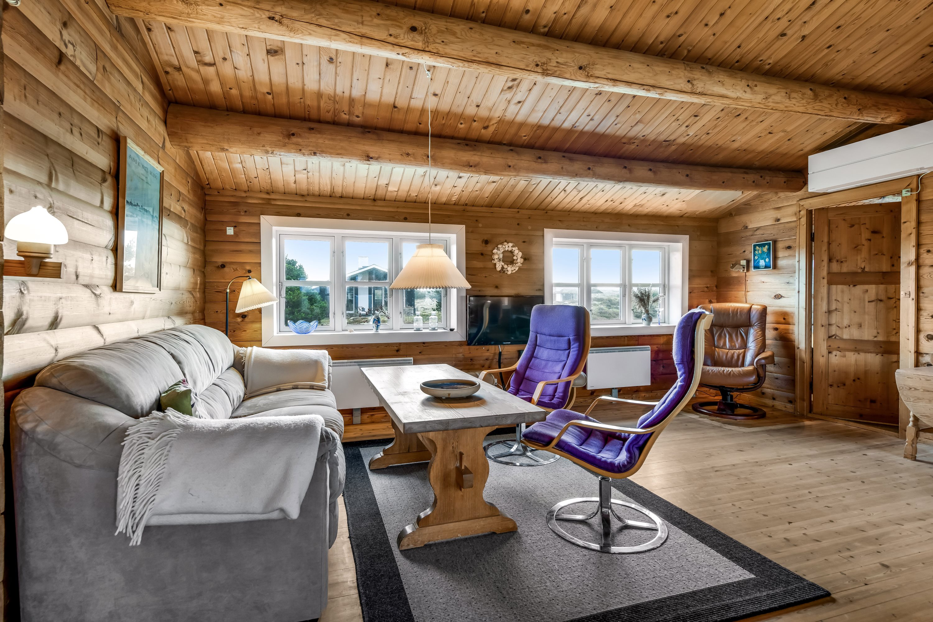 Fremhævet stue billede i fuldskærmstilstand. Billede af Søndermarken 18, Sønderho, 6720 Fanø