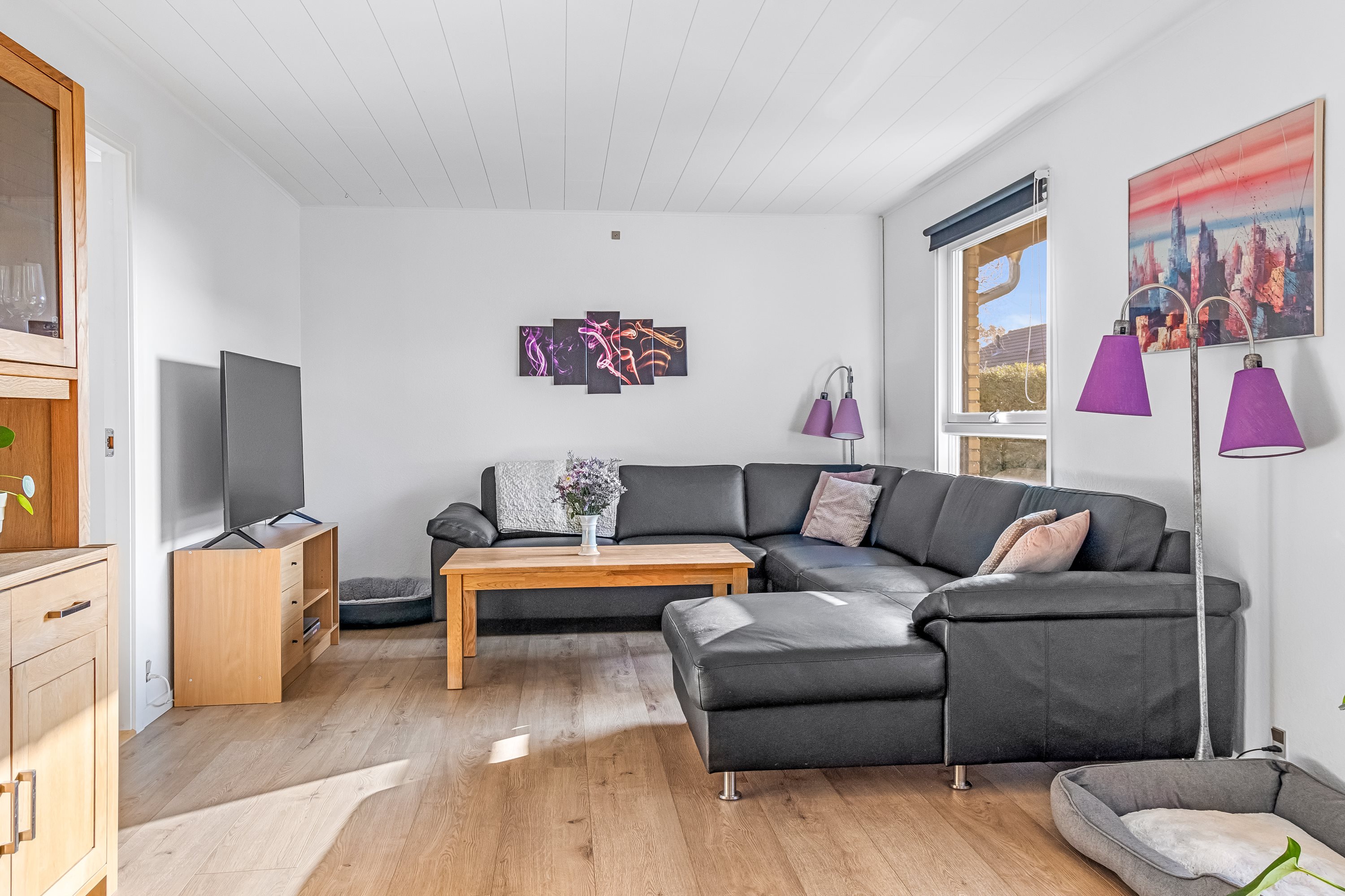 Fremhævet stue billede i fuldskærmstilstand. Billede af Egerntoften 14, Egebæk, 6760 Ribe