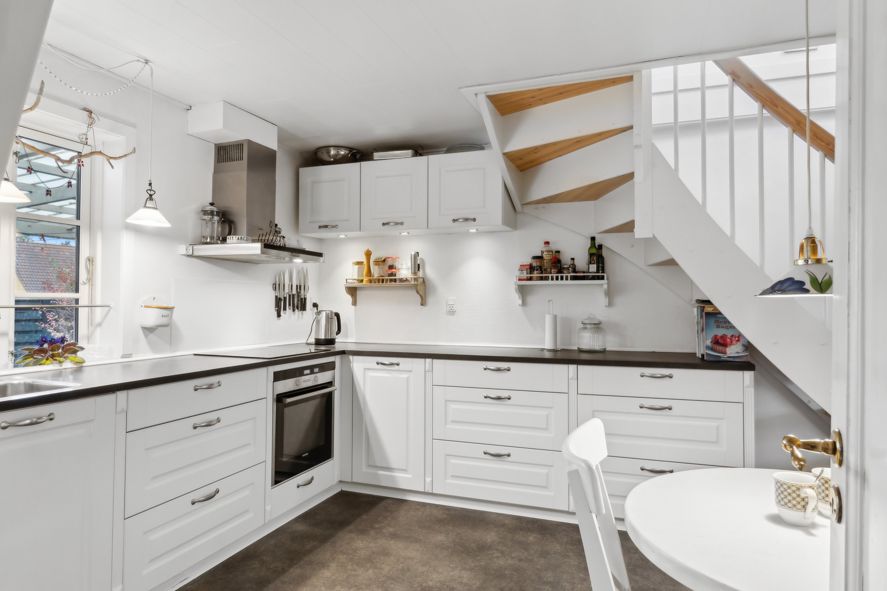 Fremhævet køkken billede i fuldskærmstilstand. Billede af Bag Kirken 1D, 4573 Højby