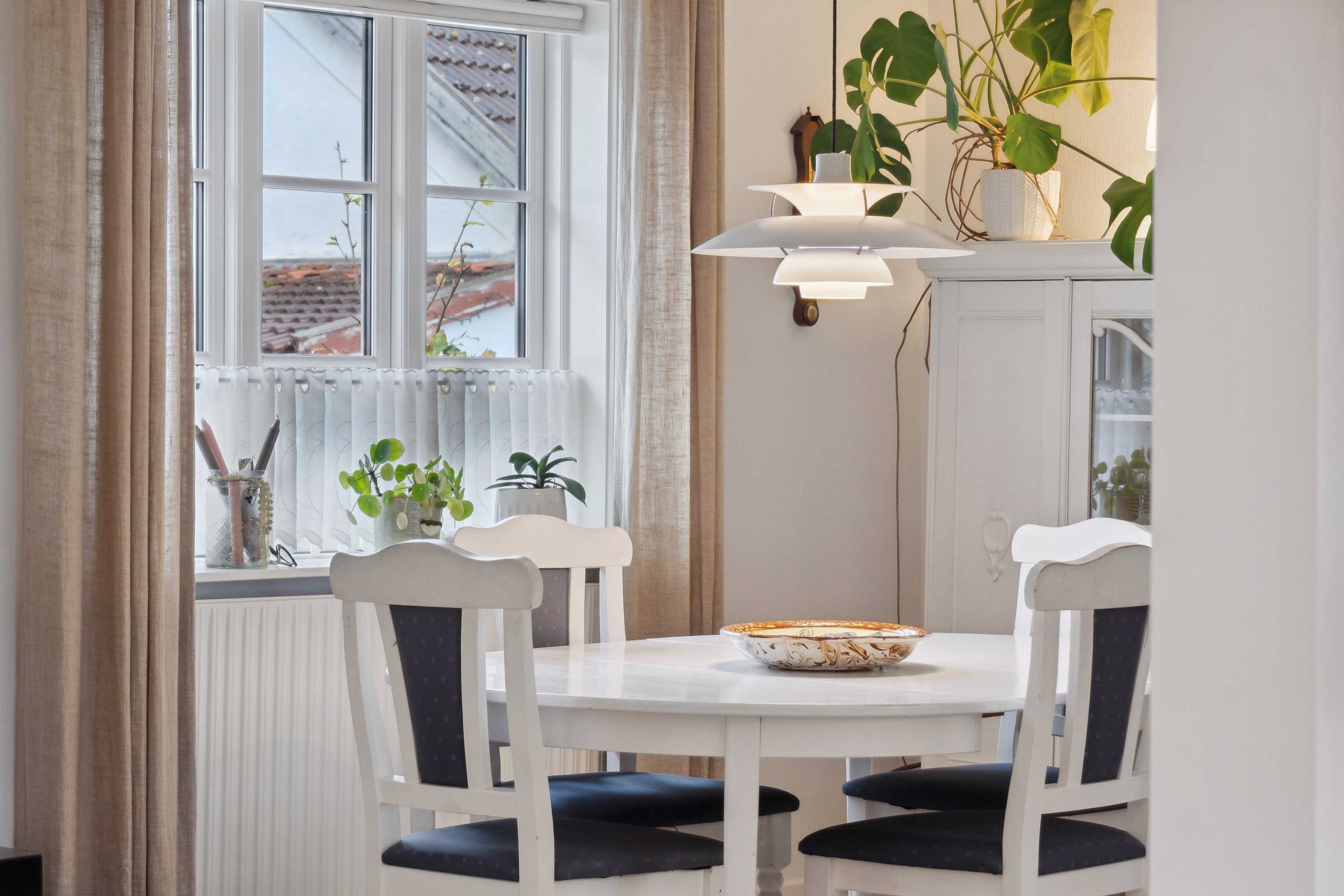 Fremhævet spisestue billede i fuldskærmstilstand. Billede af Bag Kirken 1D, 4573 Højby