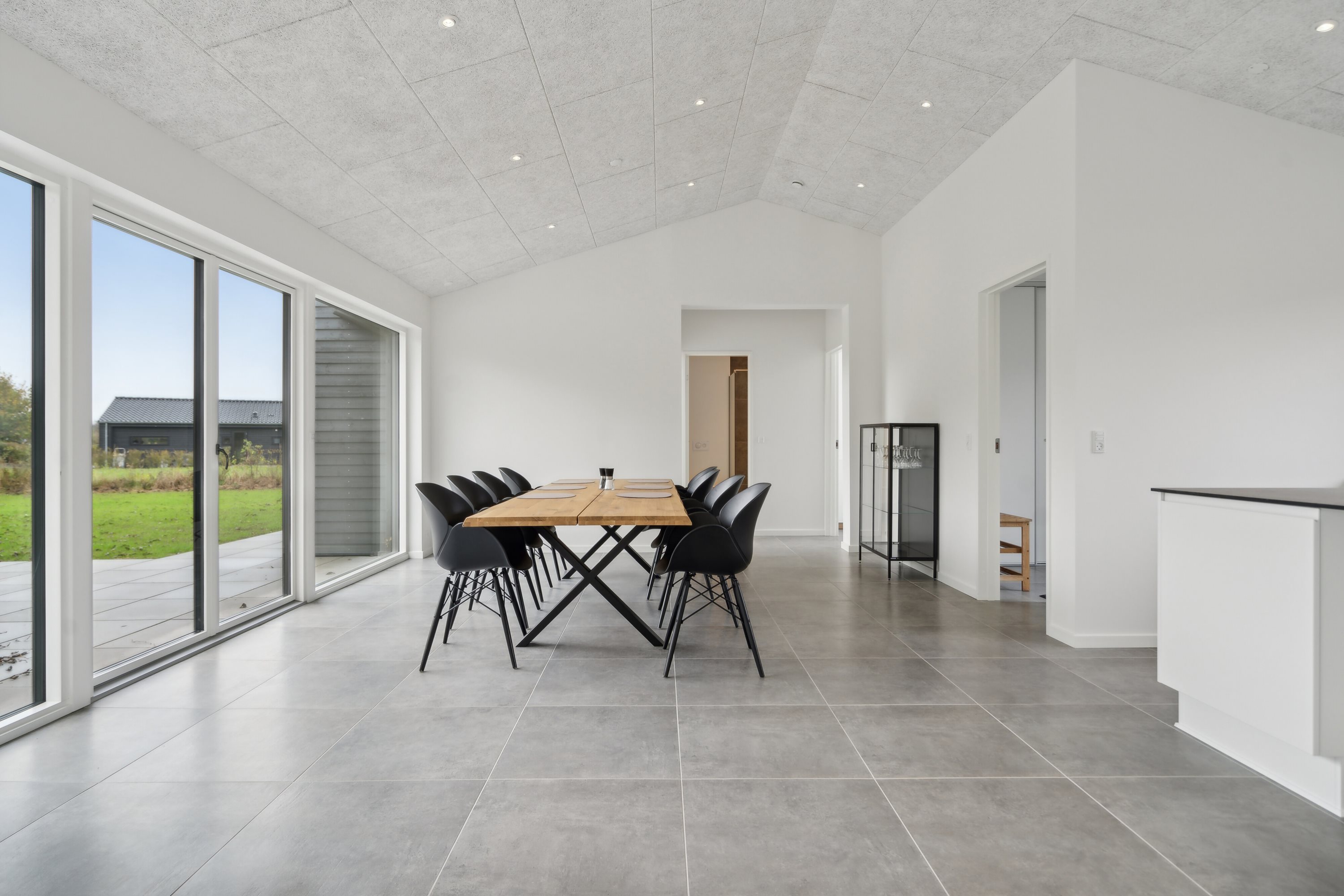 Fremhævet spisestue billede i fuldskærmstilstand. Billede af Hegnet 9, 5871 Frørup