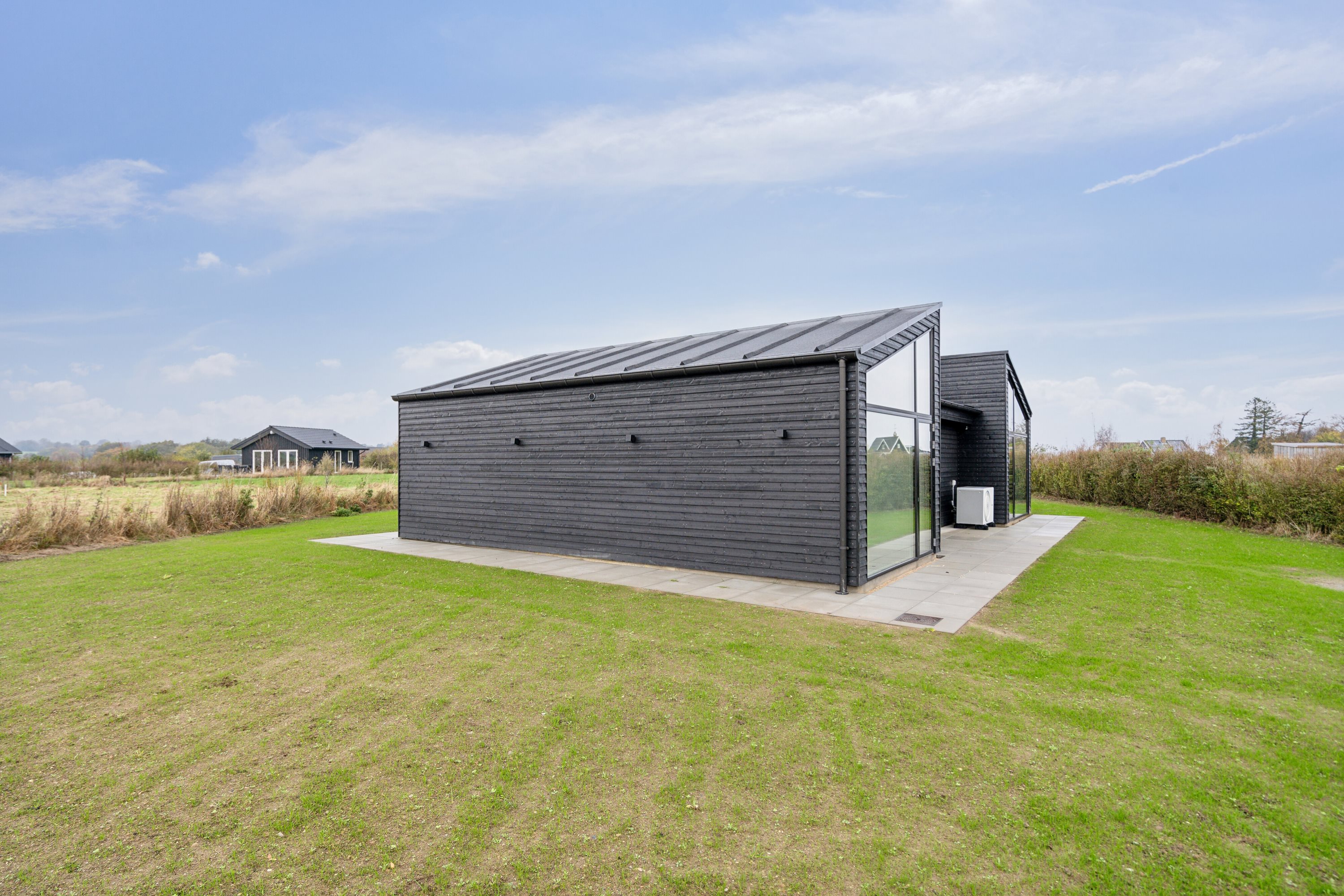 Fremhævet udendørs billede i fuldskærmstilstand. Billede af Hegnet 9, 5871 Frørup