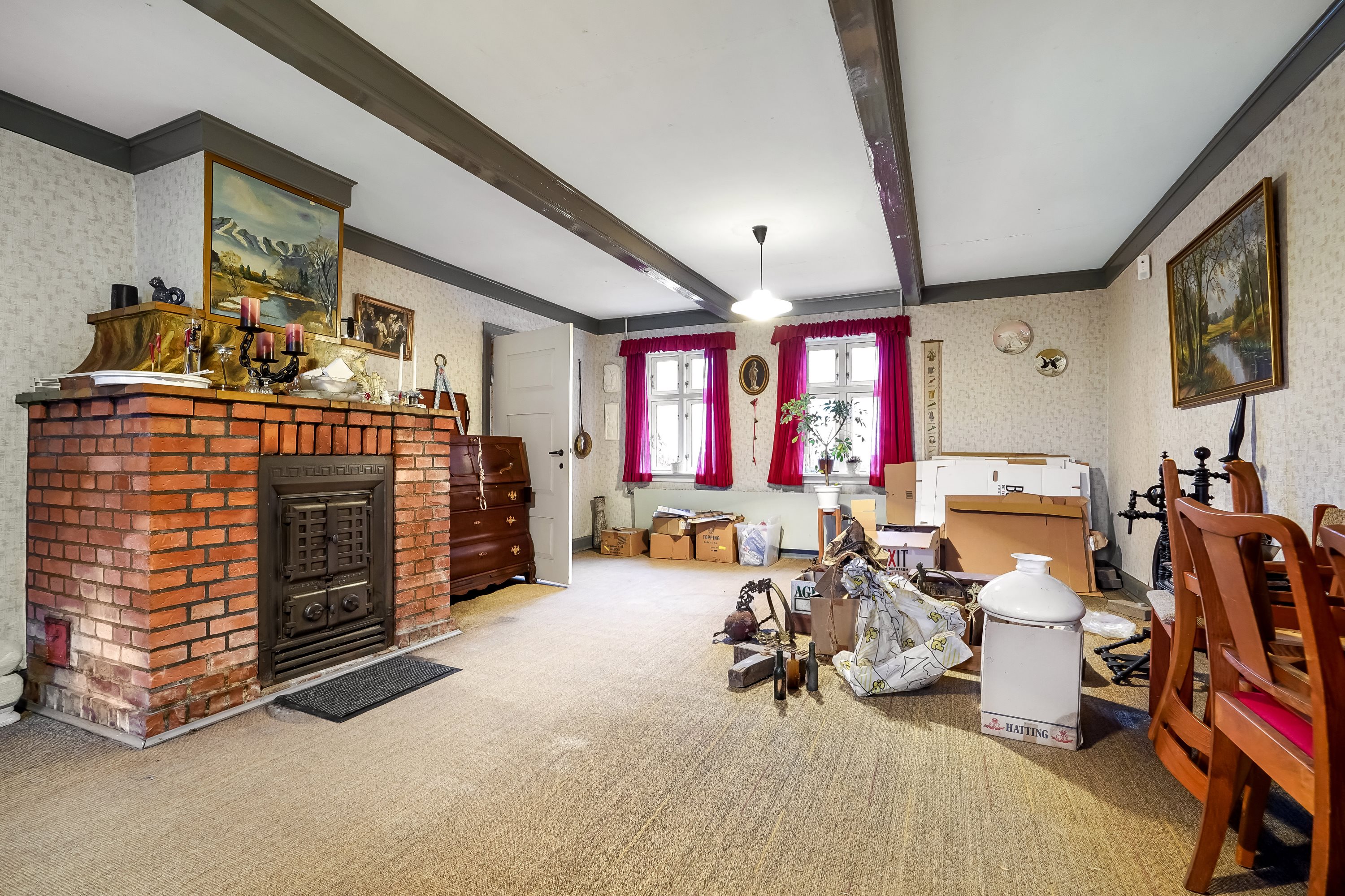 Fremhævet stue billede i fuldskærmstilstand. Billede af Lerbjergvej 61, Vejlby Mark, 5500 Middelfart