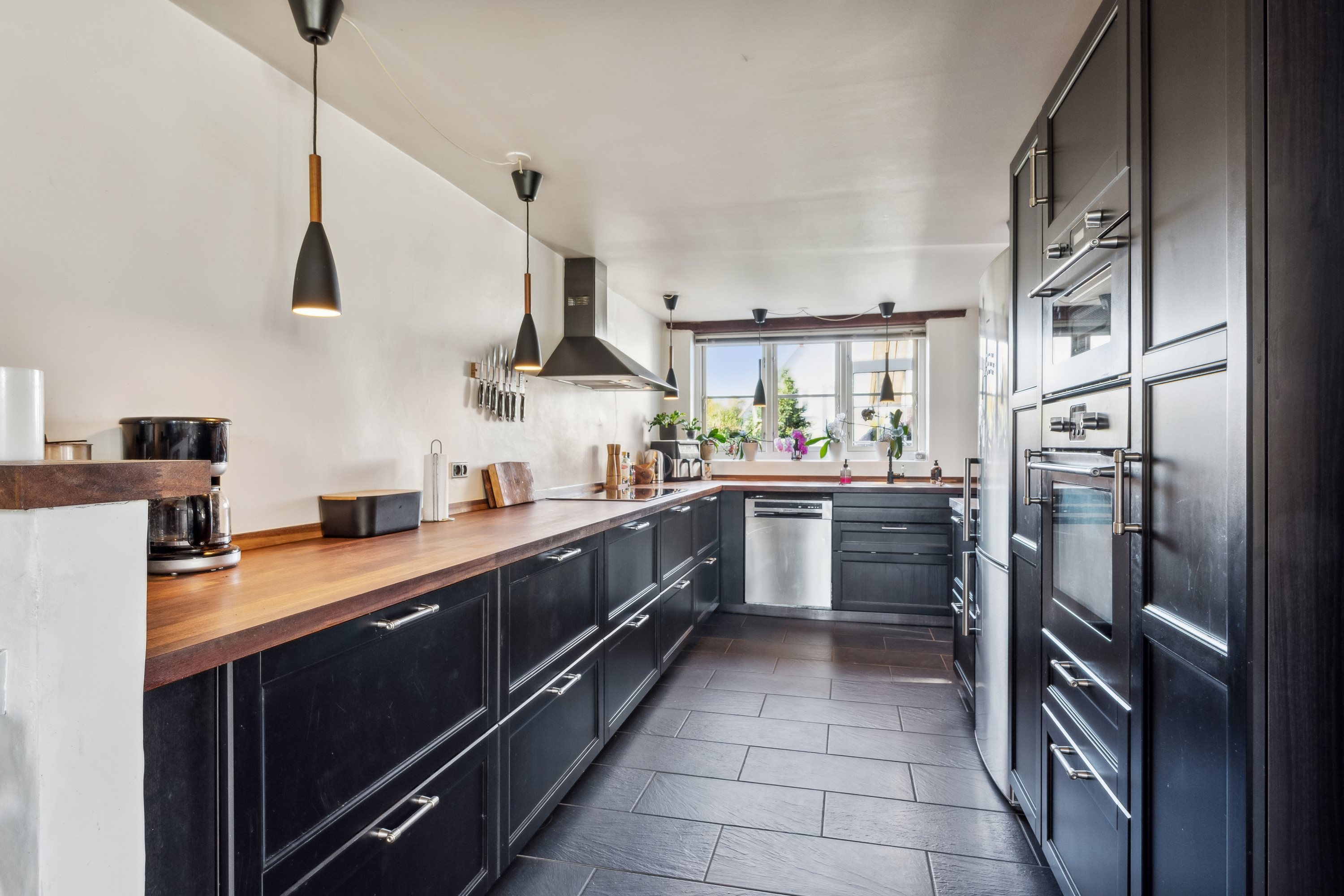 Fremhævet køkken billede i fuldskærmstilstand. Billede af Munkegårdsvej 27, 3490 Kvistgård