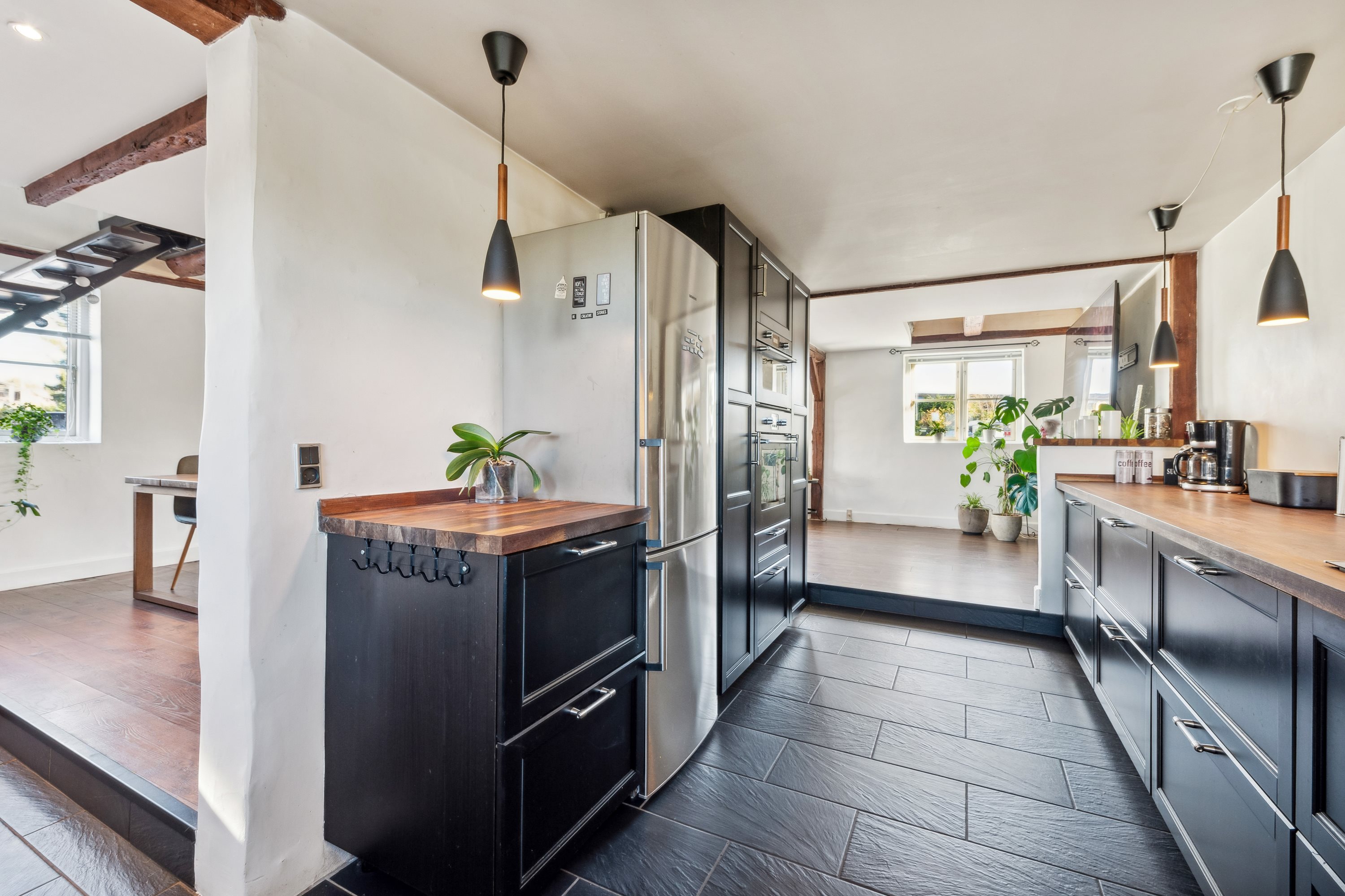 Fremhævet køkken billede i fuldskærmstilstand. Billede af Munkegårdsvej 27, 3490 Kvistgård