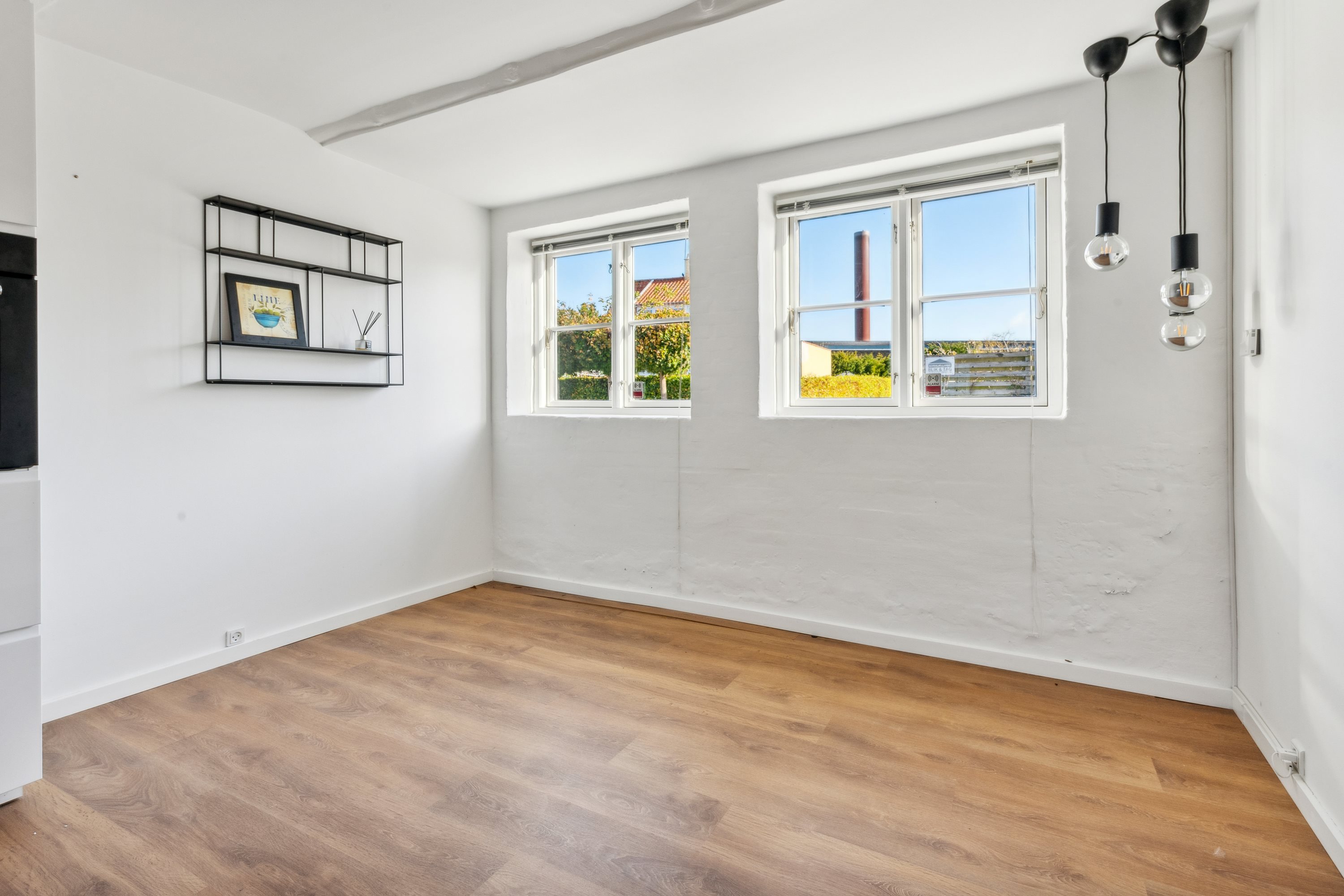 Fremhævet værelse billede i fuldskærmstilstand. Billede af Munkegårdsvej 27, 3490 Kvistgård