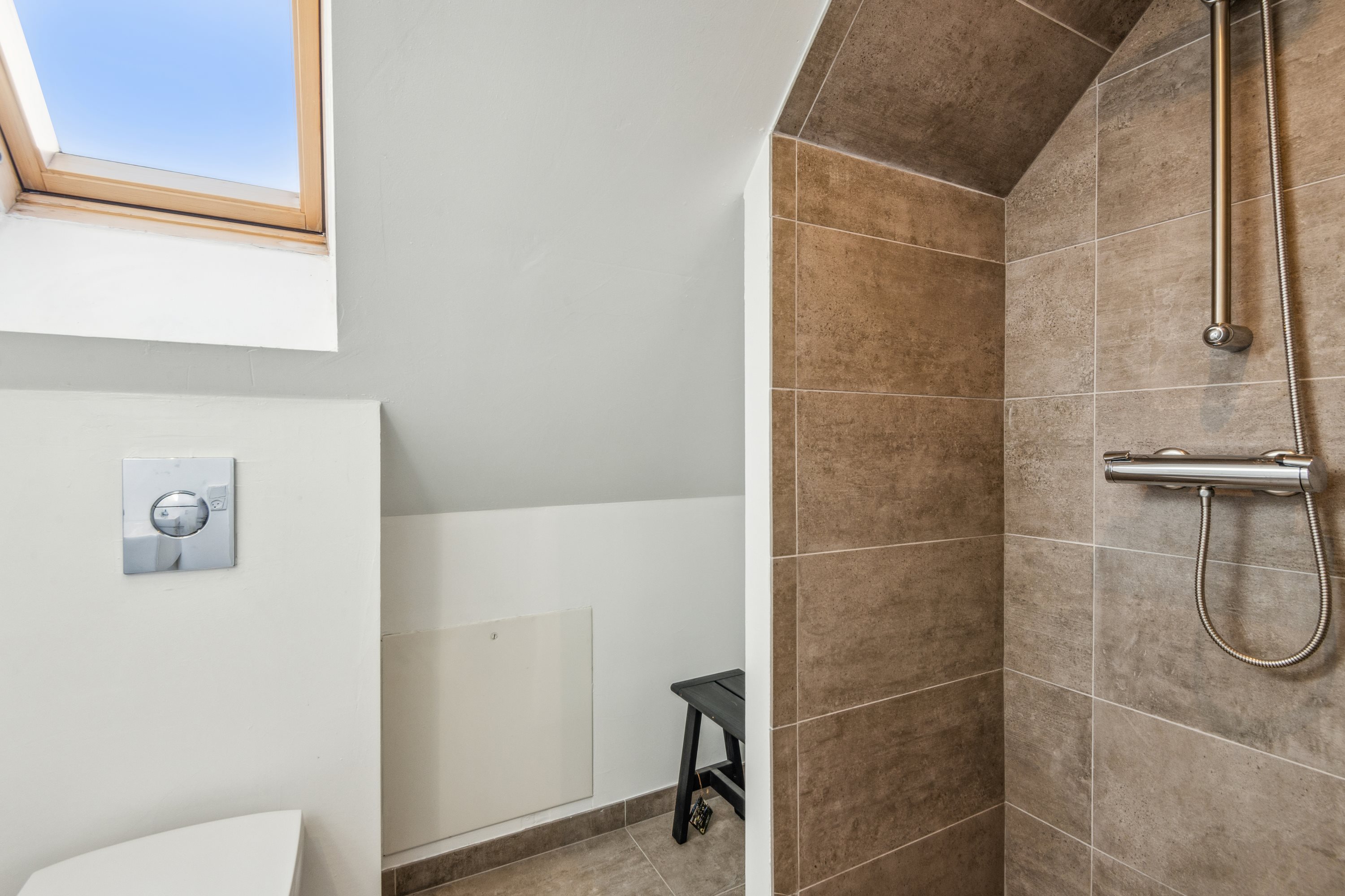 Fremhævet badeværelse billede i fuldskærmstilstand. Billede af Skovvej 34, 9510 Arden