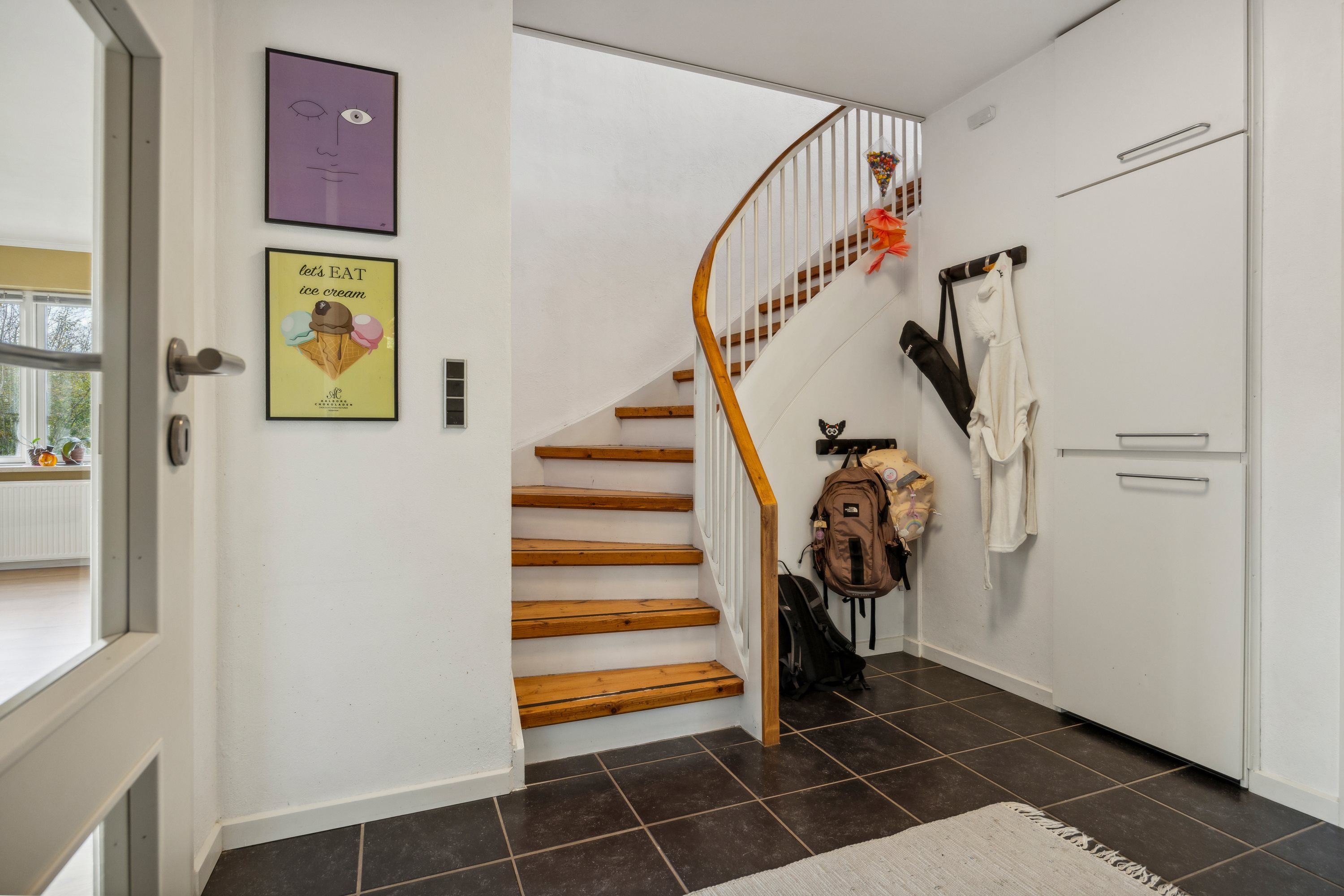 Fremhævet trappe billede i fuldskærmstilstand. Billede af Søndergade 56, 9493 Saltum