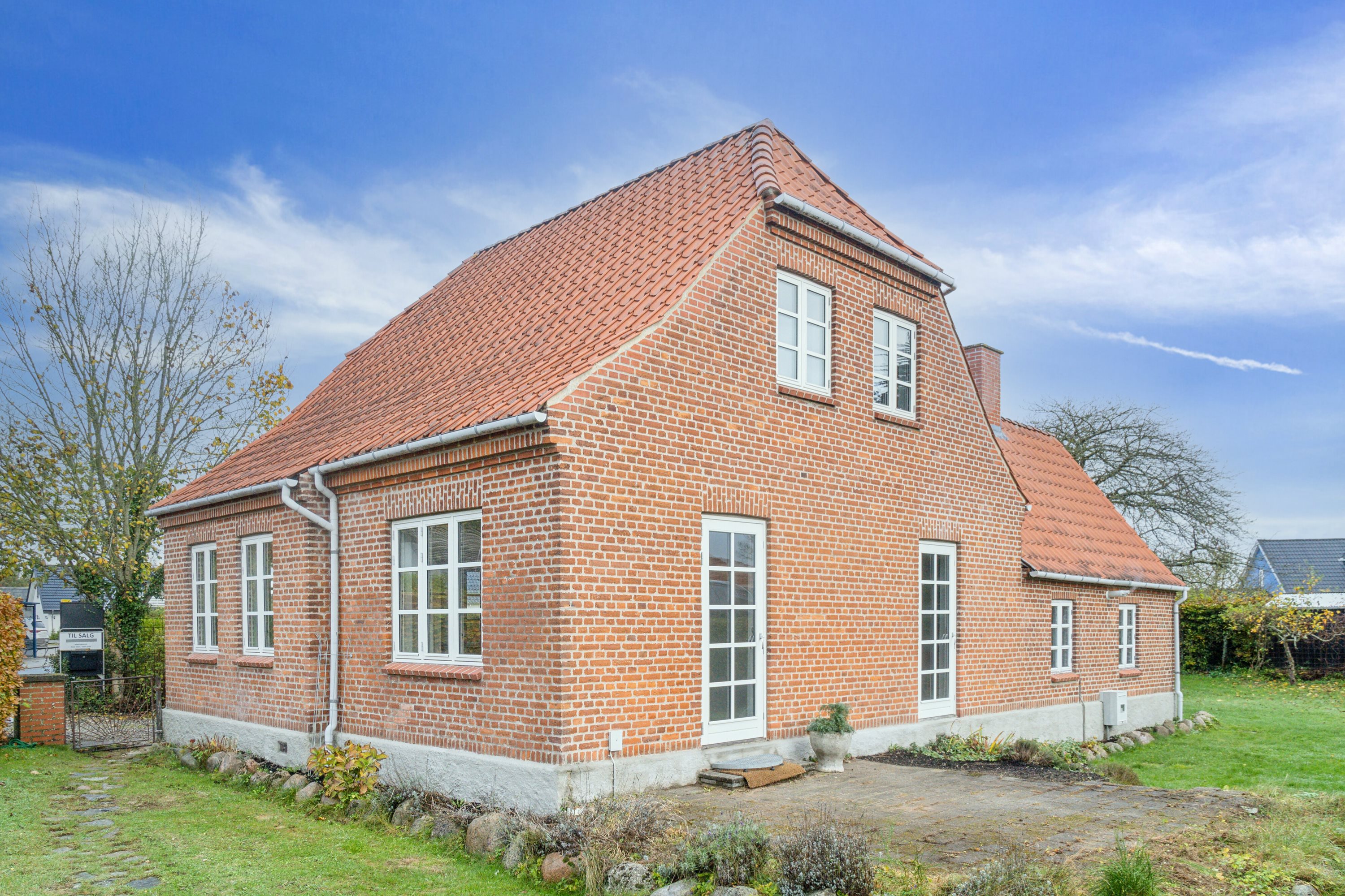 Fremhævet set fra haven billede i fuldskærmstilstand. Billede af Thorupgårdsvej 5, Voel, 8600 Silkeborg