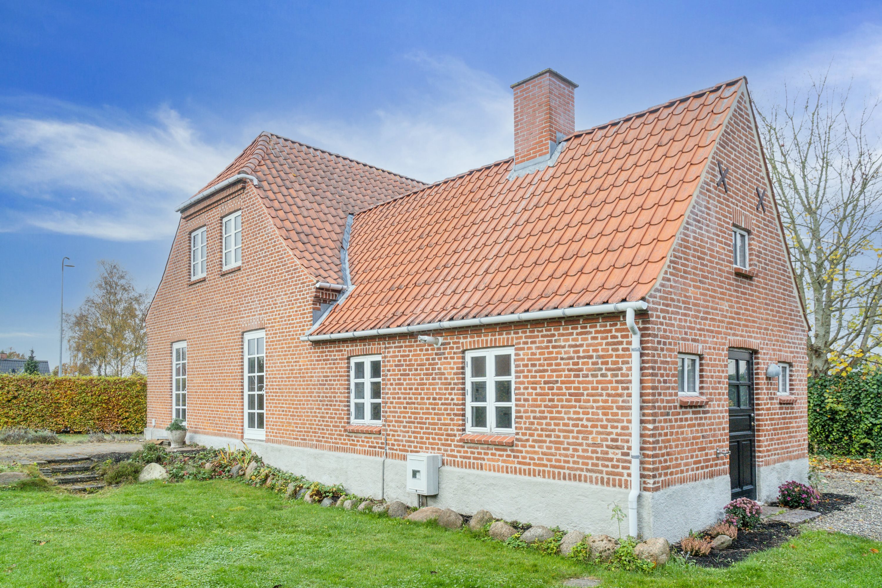 Fremhævet set fra haven billede i fuldskærmstilstand. Billede af Thorupgårdsvej 5, Voel, 8600 Silkeborg