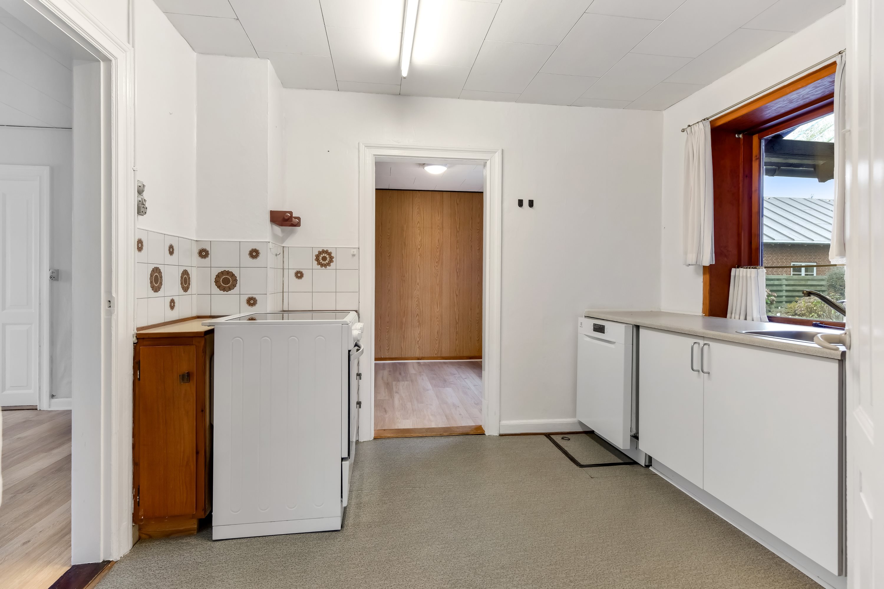 Fremhævet køkken billede i fuldskærmstilstand. Billede af Skads Byvej 56, 6705 Esbjerg Ø