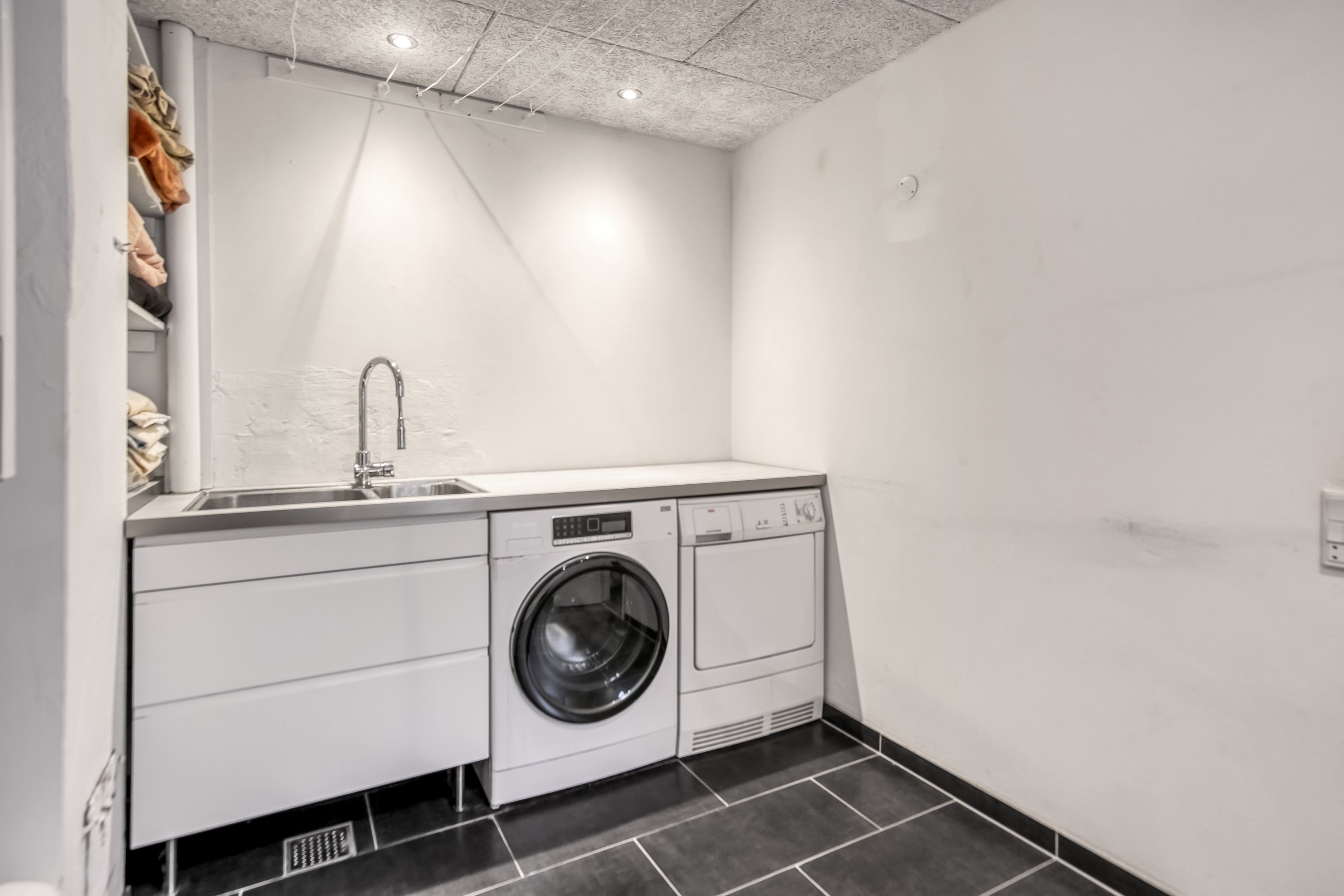 Fremhævet bryggers billede i fuldskærmstilstand. Billede af Æblevej 6, Ugelbølle, 8410 Rønde