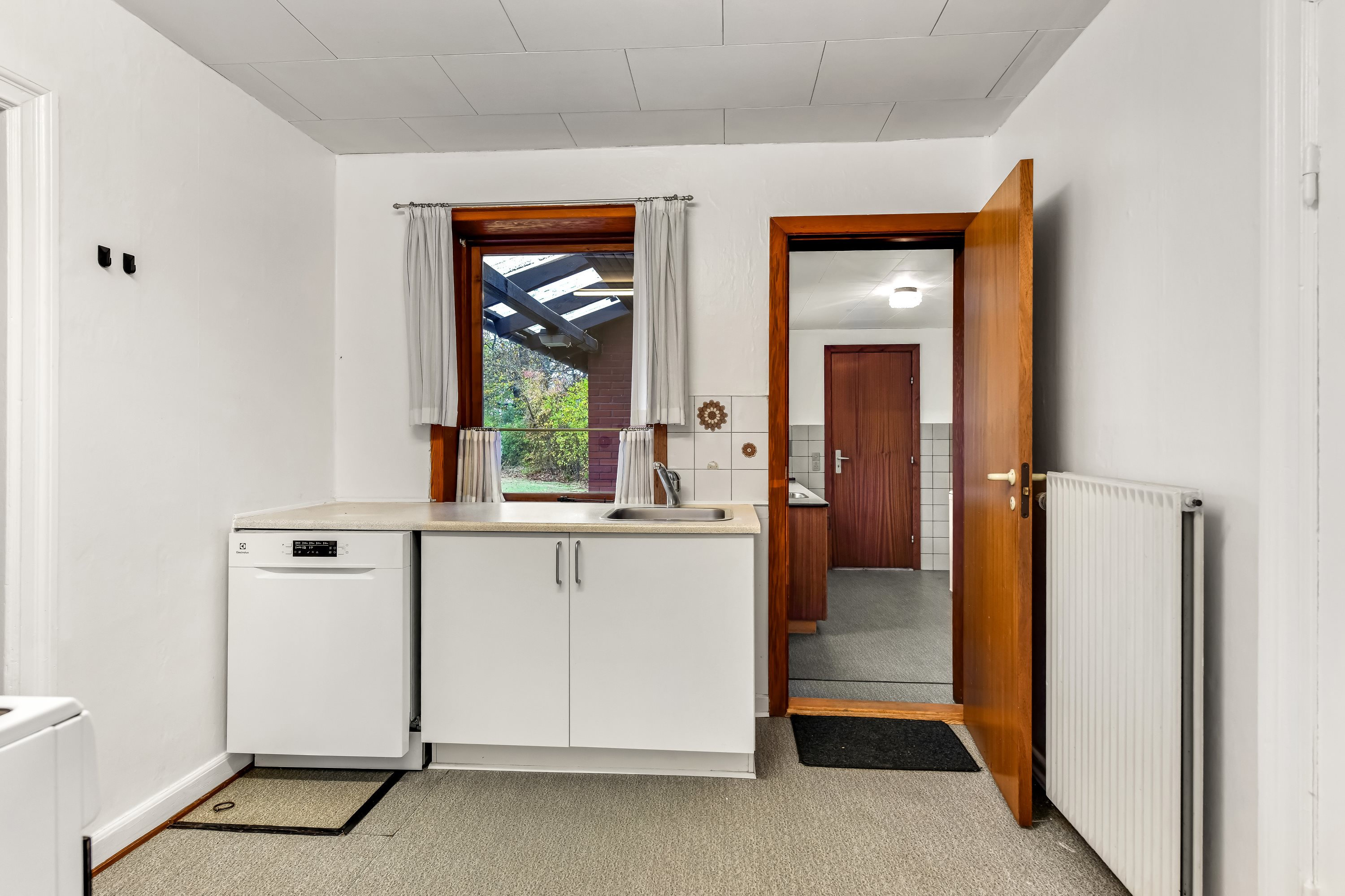 Fremhævet køkken billede i fuldskærmstilstand. Billede af Skads Byvej 56, 6705 Esbjerg Ø