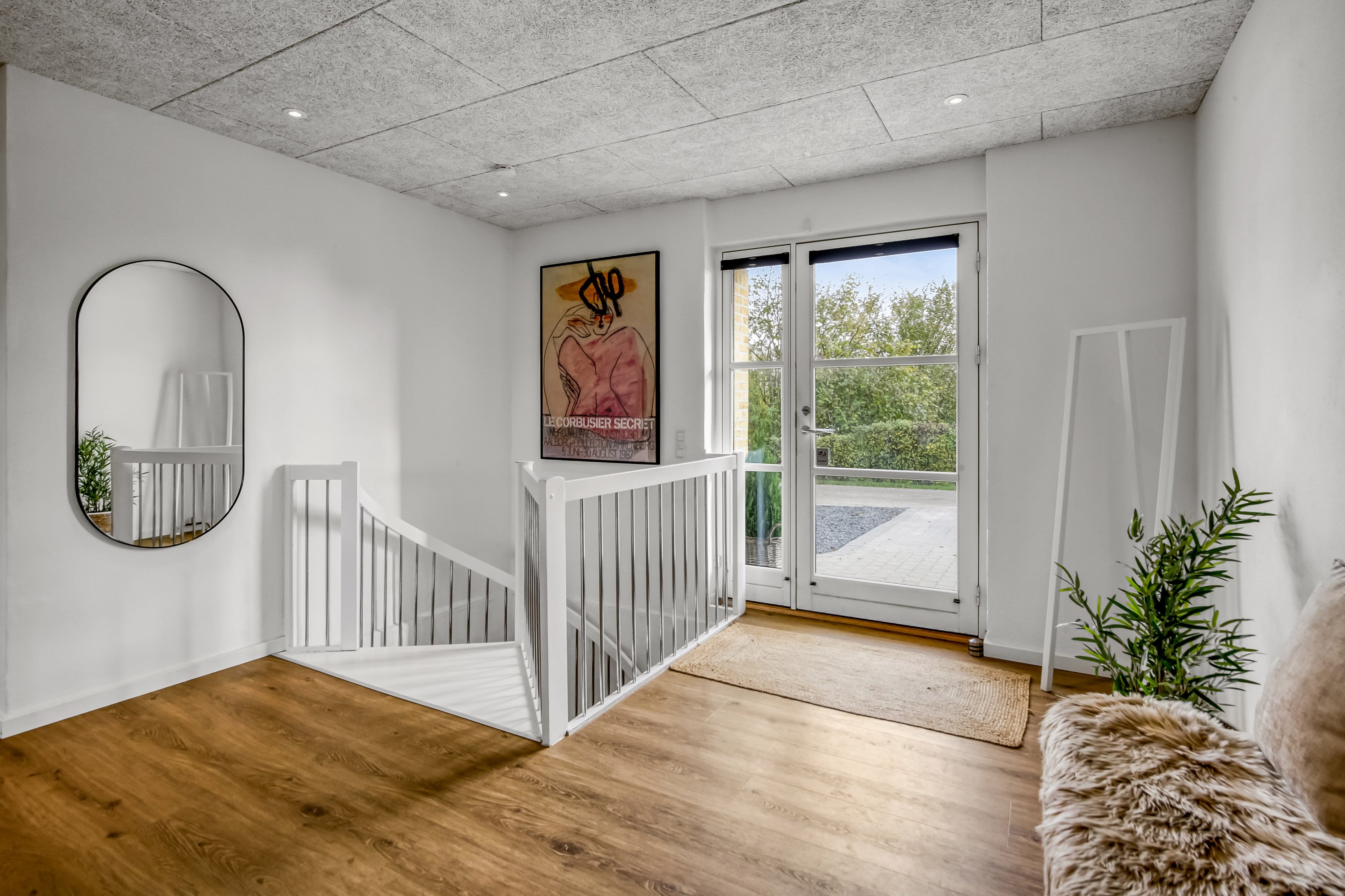 Fremhævet entré billede i fuldskærmstilstand. Billede af Æblevej 6, Ugelbølle, 8410 Rønde