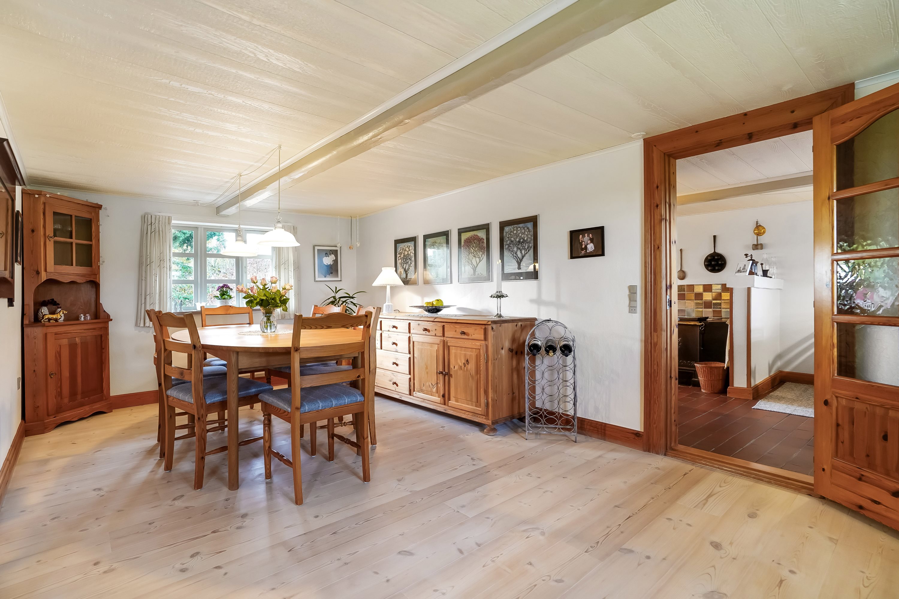 Fremhævet stue billede i fuldskærmstilstand. Billede af Præstevej 10, Langskov, 7160 Tørring