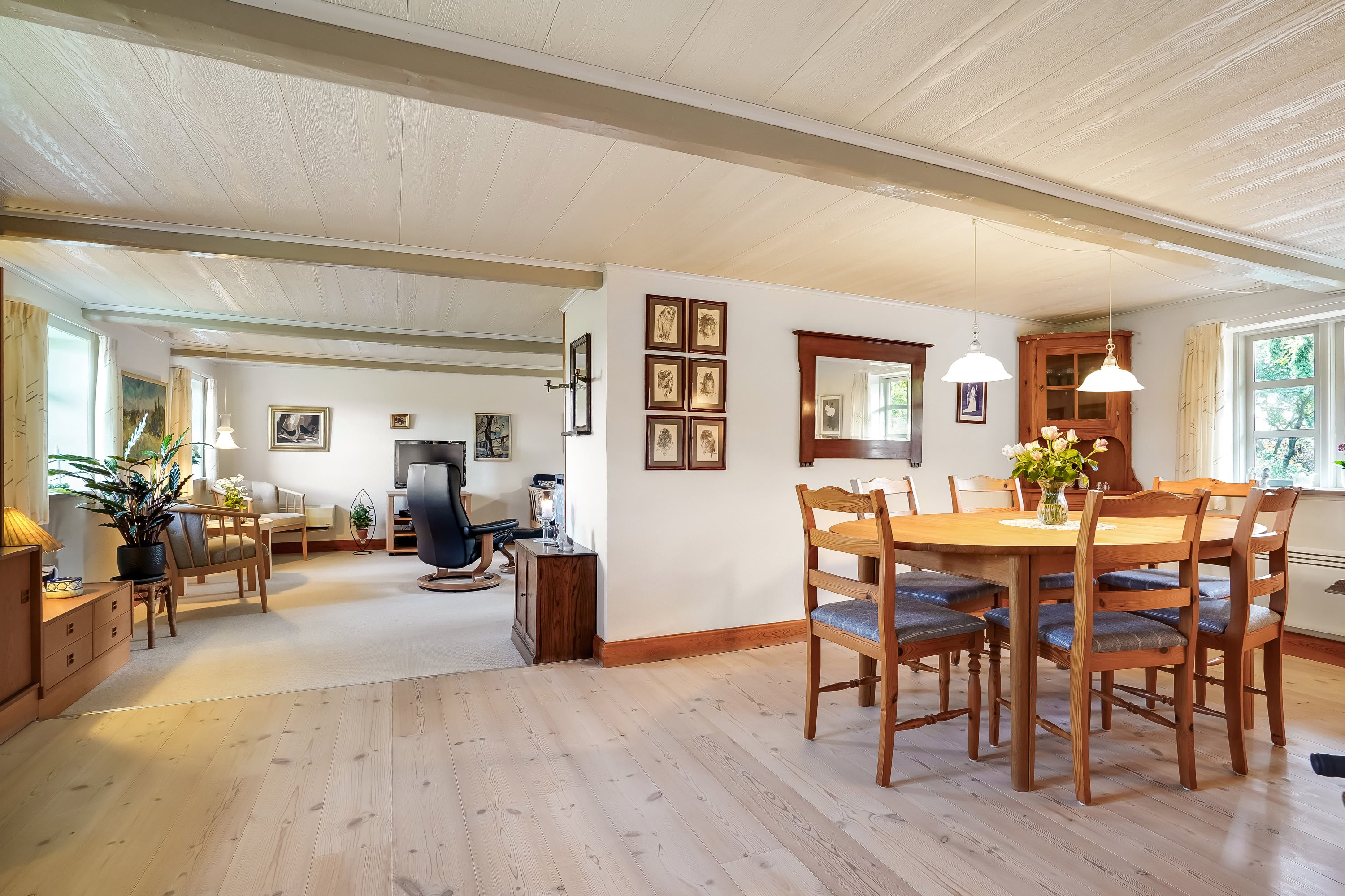 Fremhævet stue billede i fuldskærmstilstand. Billede af Præstevej 10, Langskov, 7160 Tørring