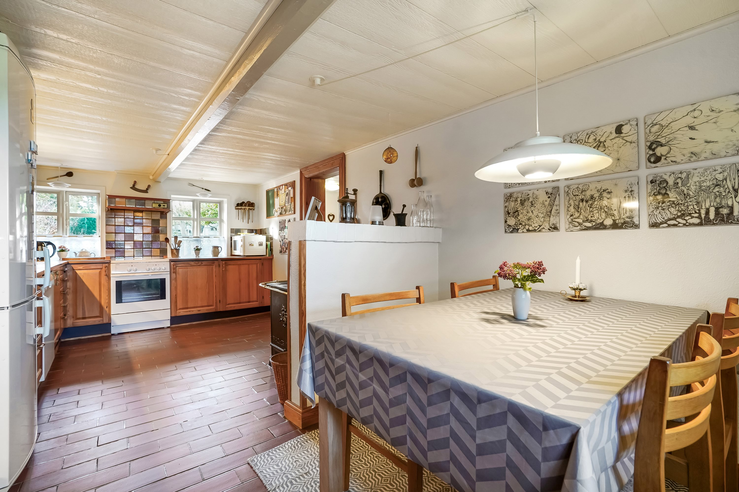 Fremhævet køkken billede i fuldskærmstilstand. Billede af Præstevej 10, Langskov, 7160 Tørring