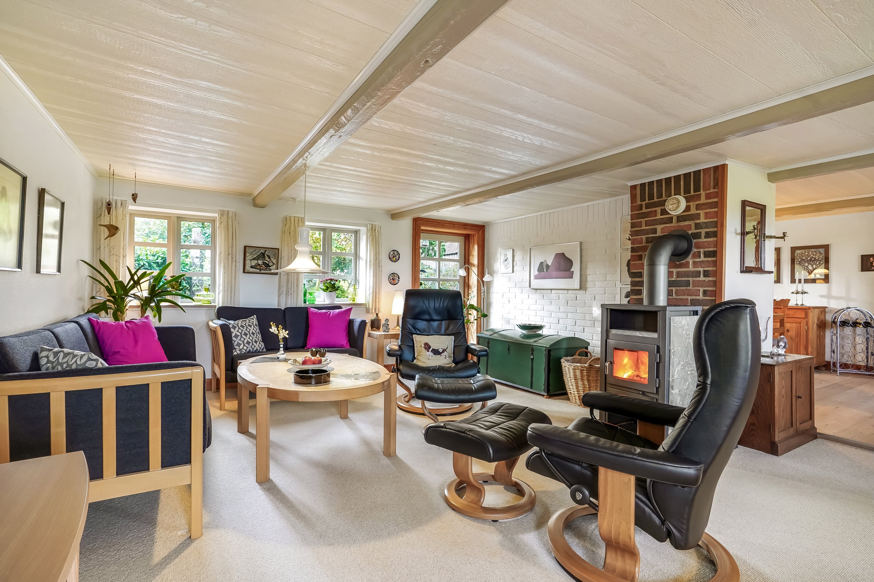 Fremhævet stue billede i fuldskærmstilstand. Billede af Præstevej 10, Langskov, 7160 Tørring