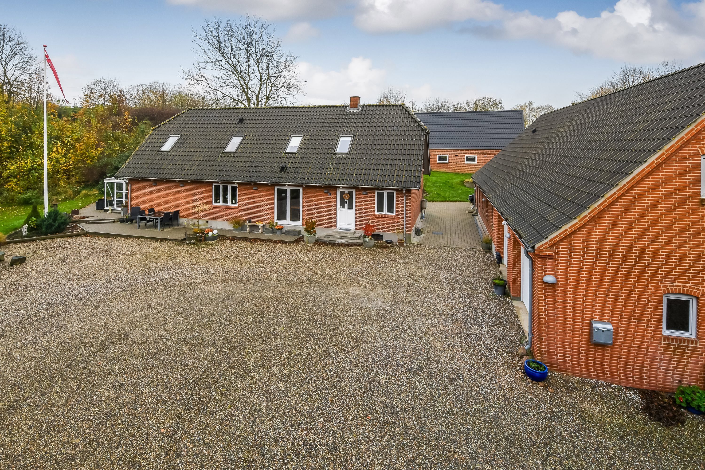 Fremhævet ejendommen billede i fuldskærmstilstand. Billede af Lindeborgvej 18, 7560 Hjerm