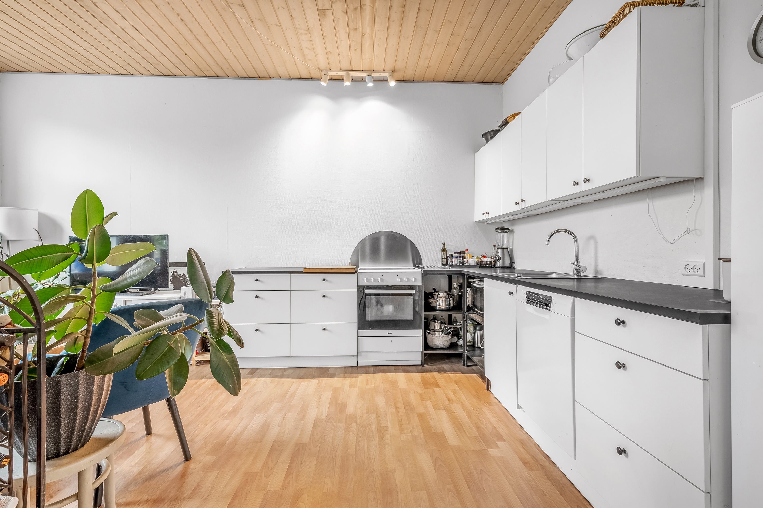 Fremhævet køkken billede i fuldskærmstilstand. Billede af Algade 43, Ramme, 7620 Lemvig