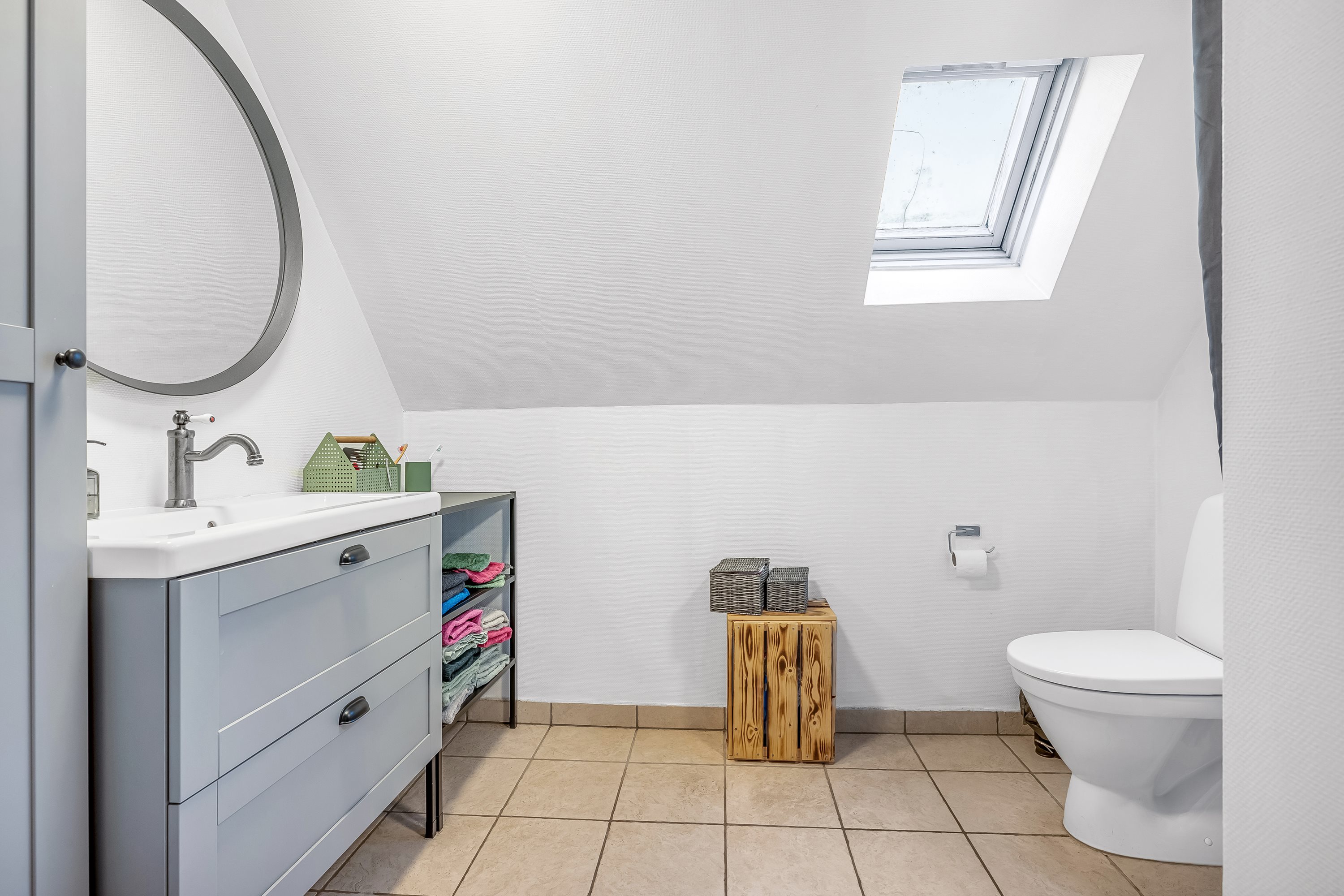 Fremhævet badeværelse billede i fuldskærmstilstand. Billede af Algade 43, Ramme, 7620 Lemvig