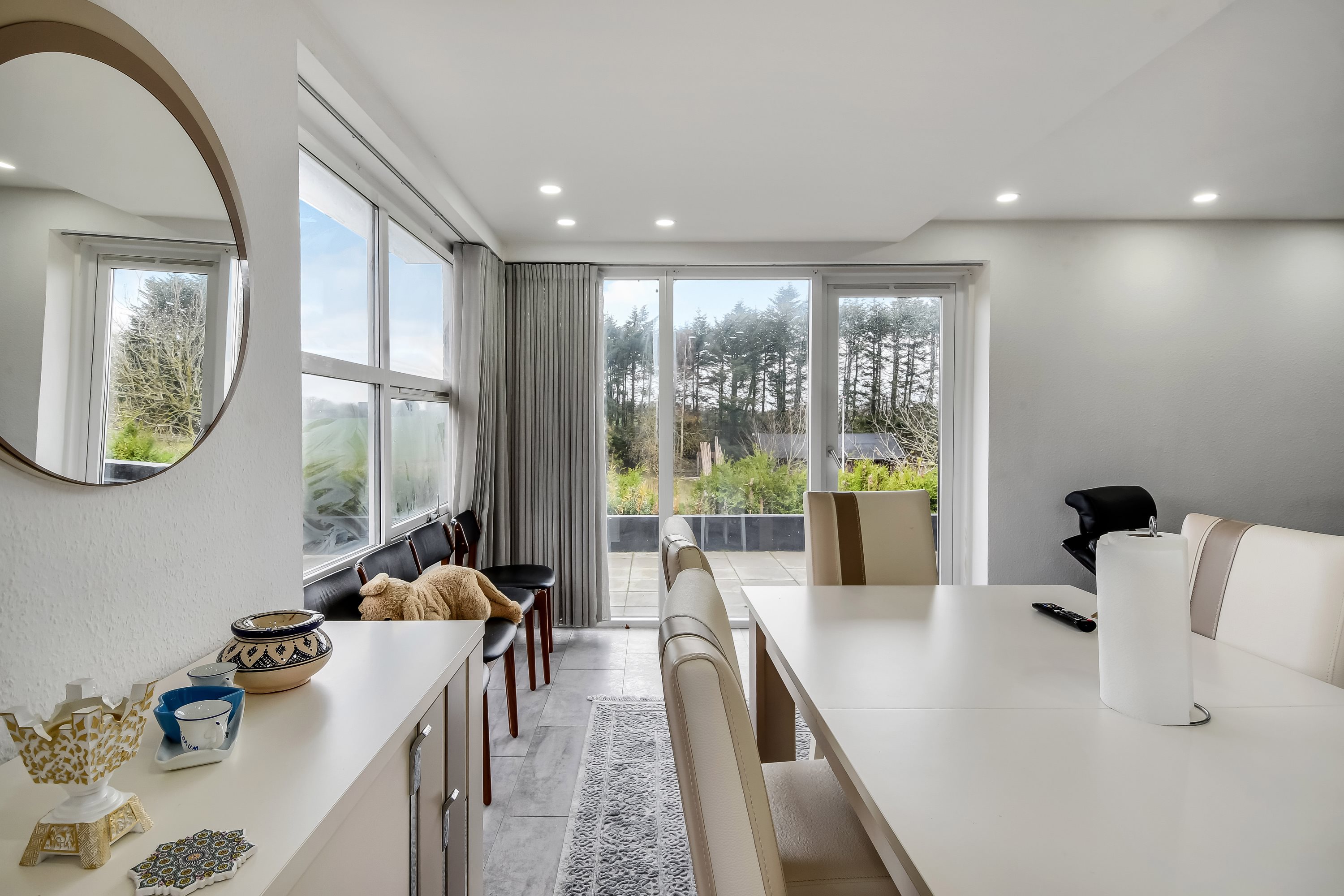 Fremhævet stue billede i fuldskærmstilstand. Billede af Kirsebærhaven 31, Bremdal, 7600 Struer