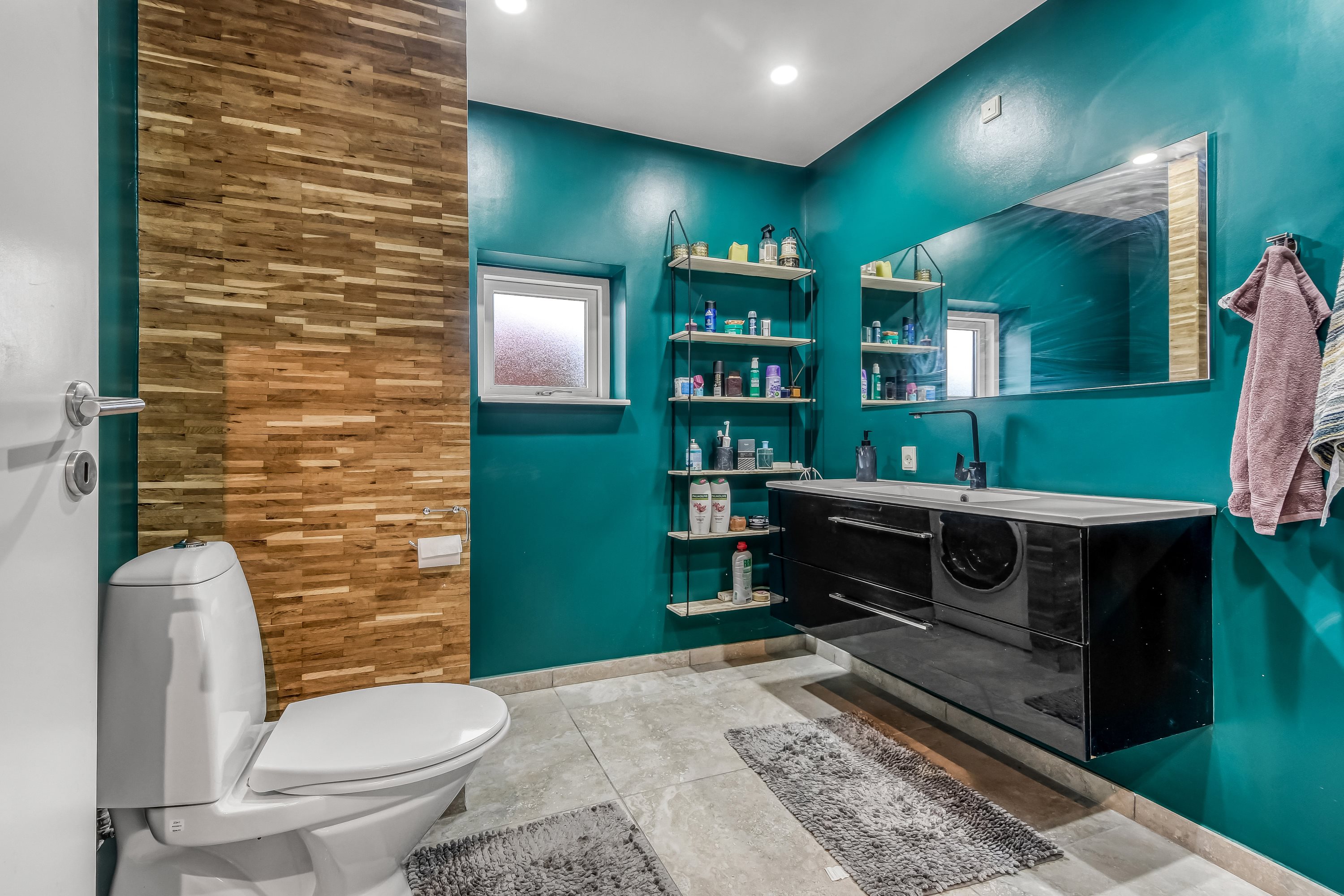 Fremhævet toilet billede i fuldskærmstilstand. Billede af Kirsebærhaven 31, Bremdal, 7600 Struer