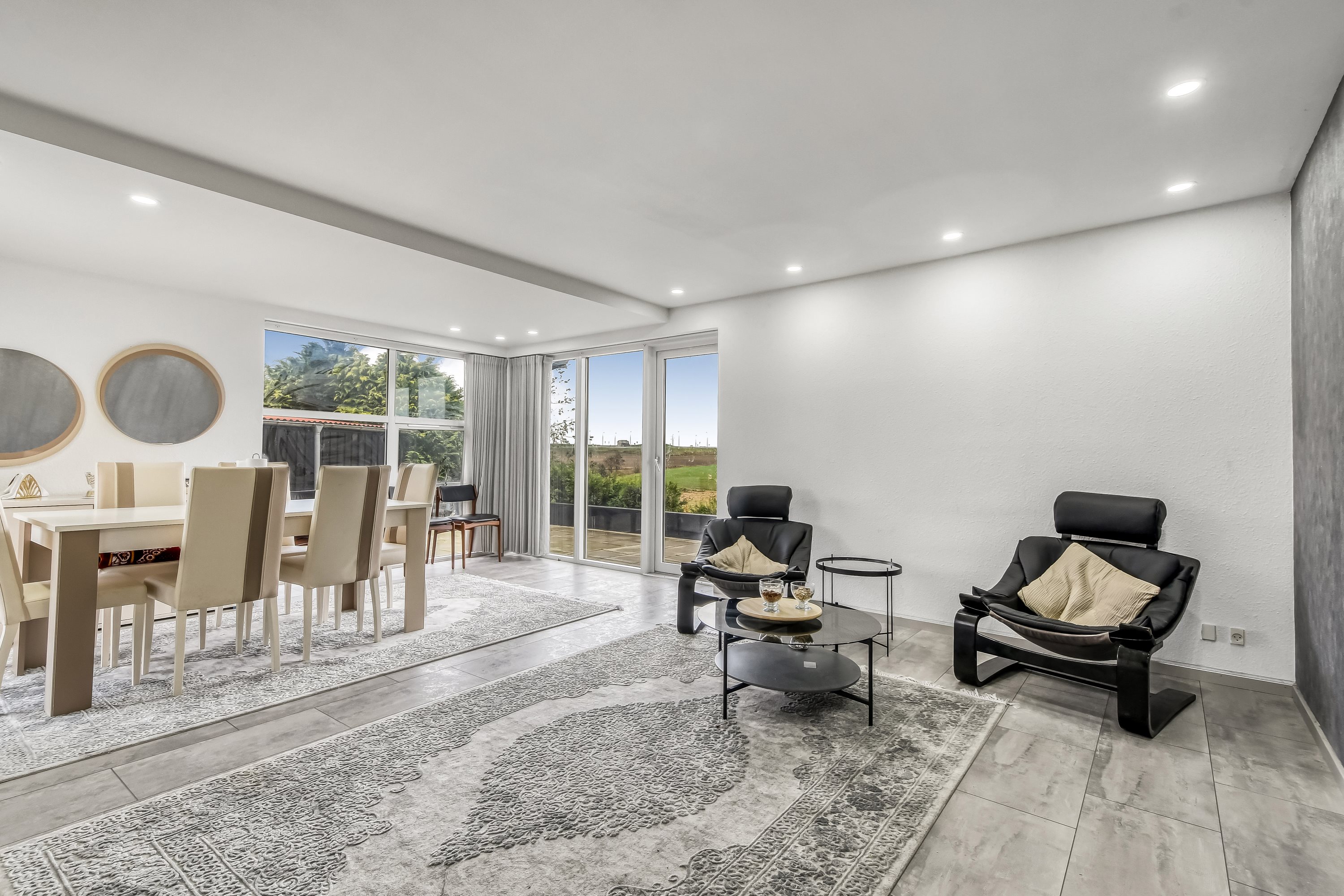 Fremhævet stue billede i fuldskærmstilstand. Billede af Kirsebærhaven 31, Bremdal, 7600 Struer